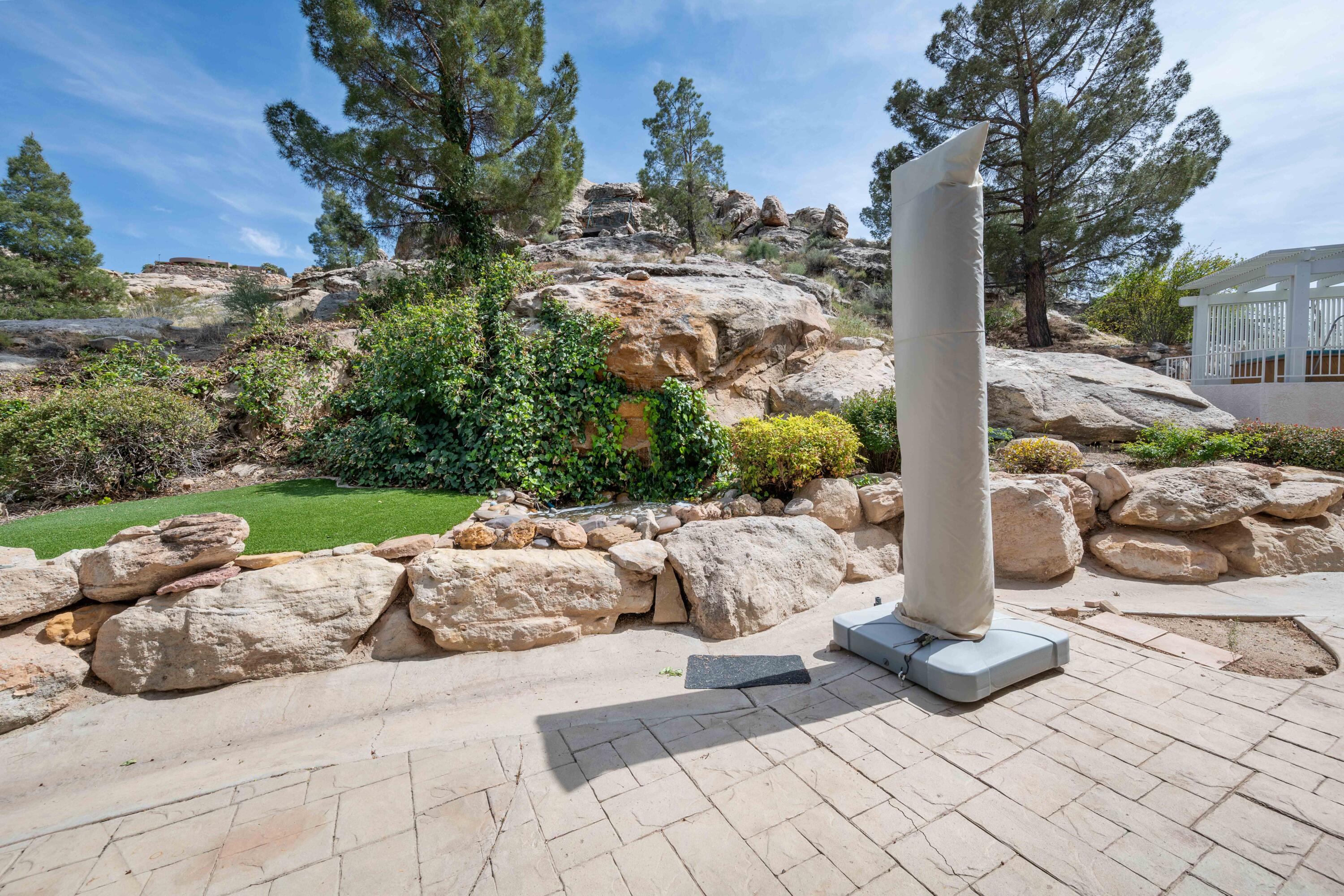 BOULDERS - Residential