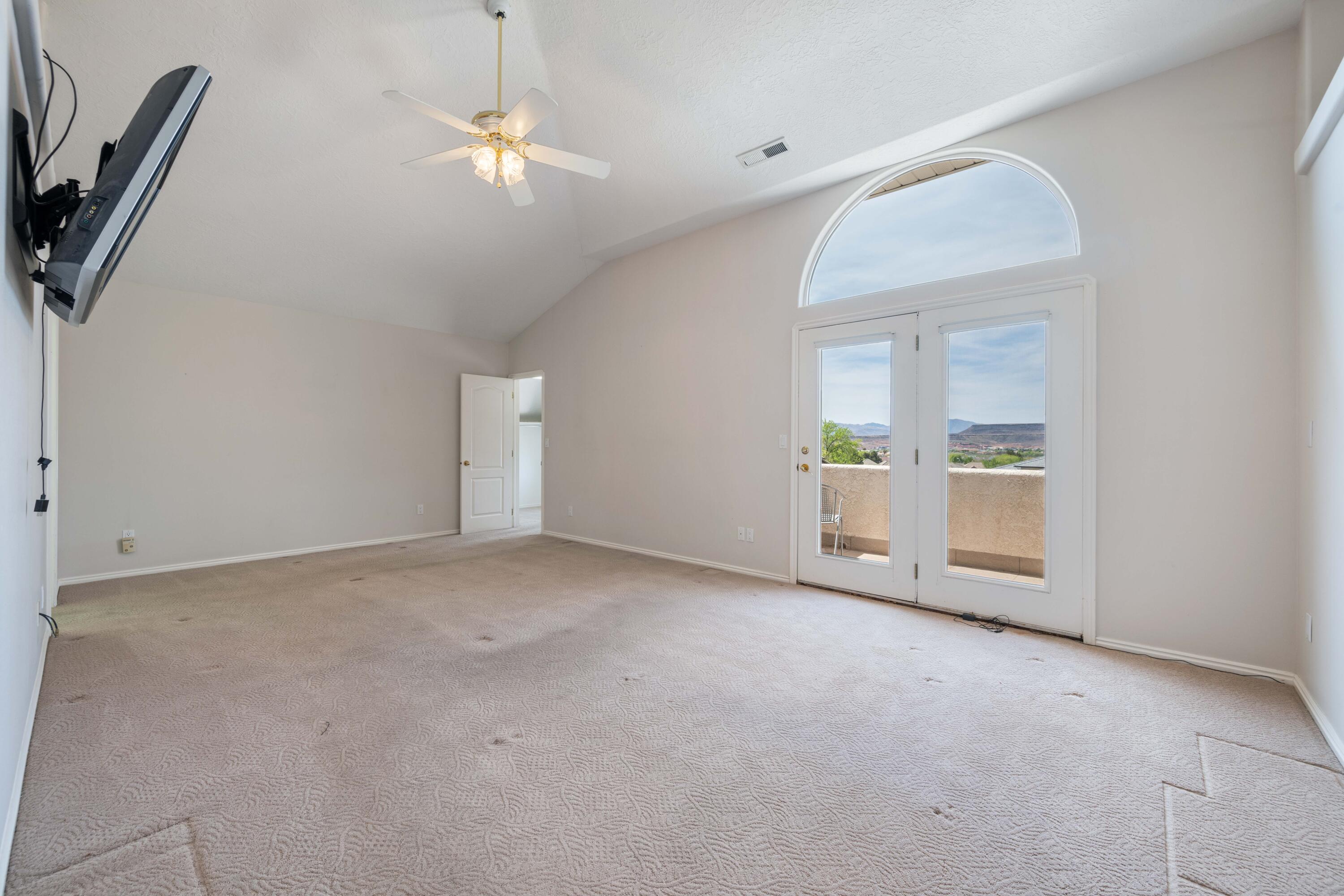 BOULDERS - Residential