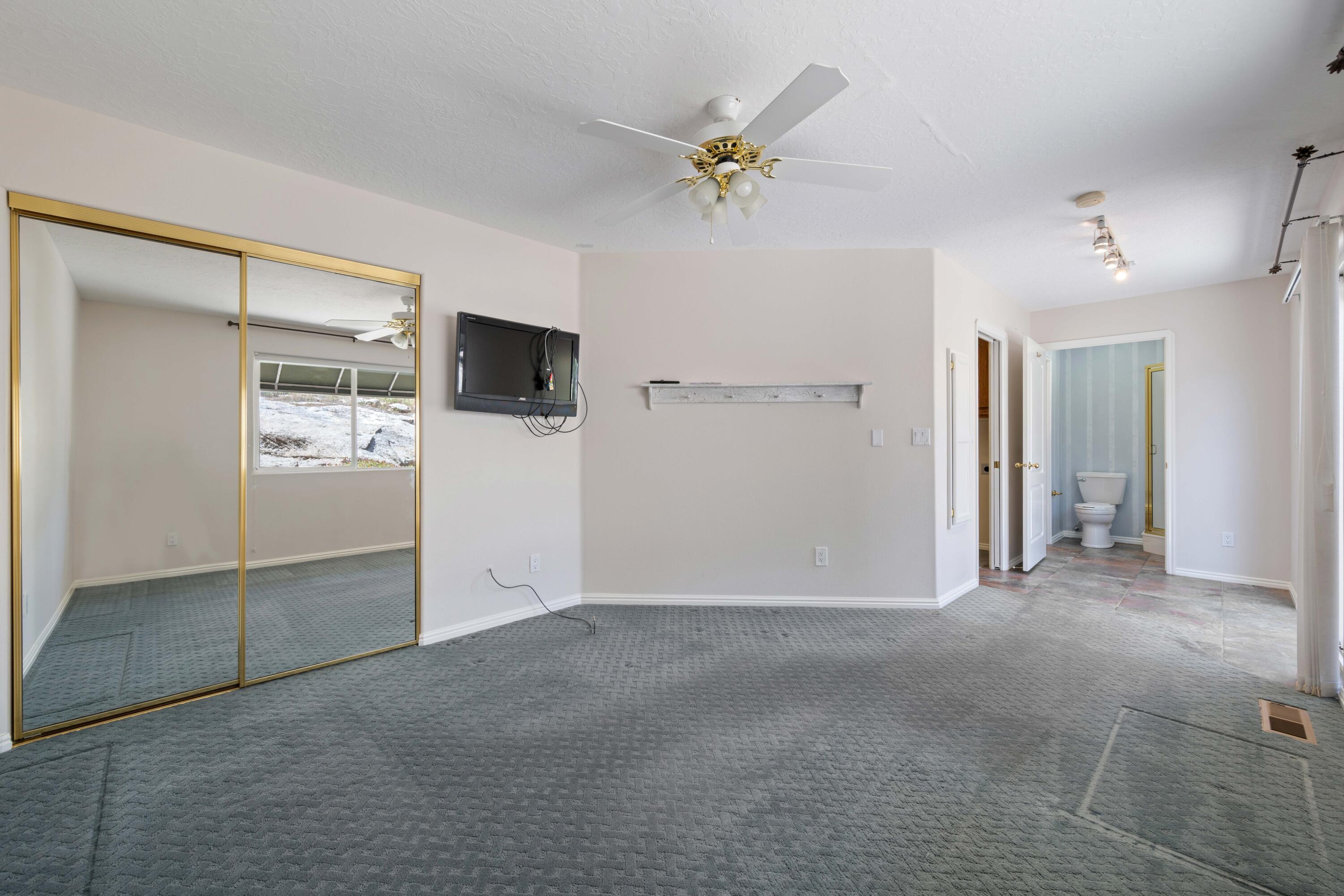 BOULDERS - Residential