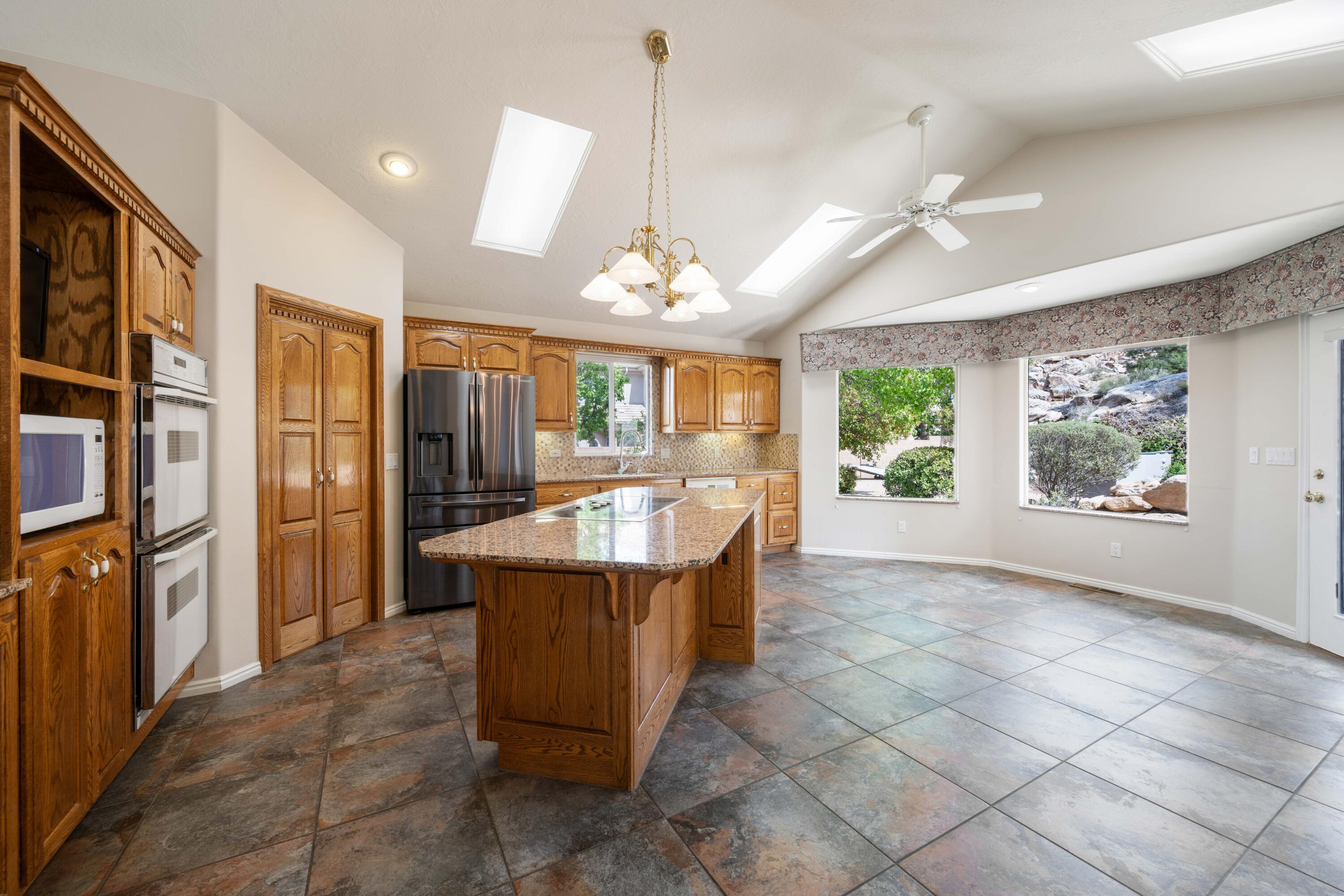 BOULDERS - Residential