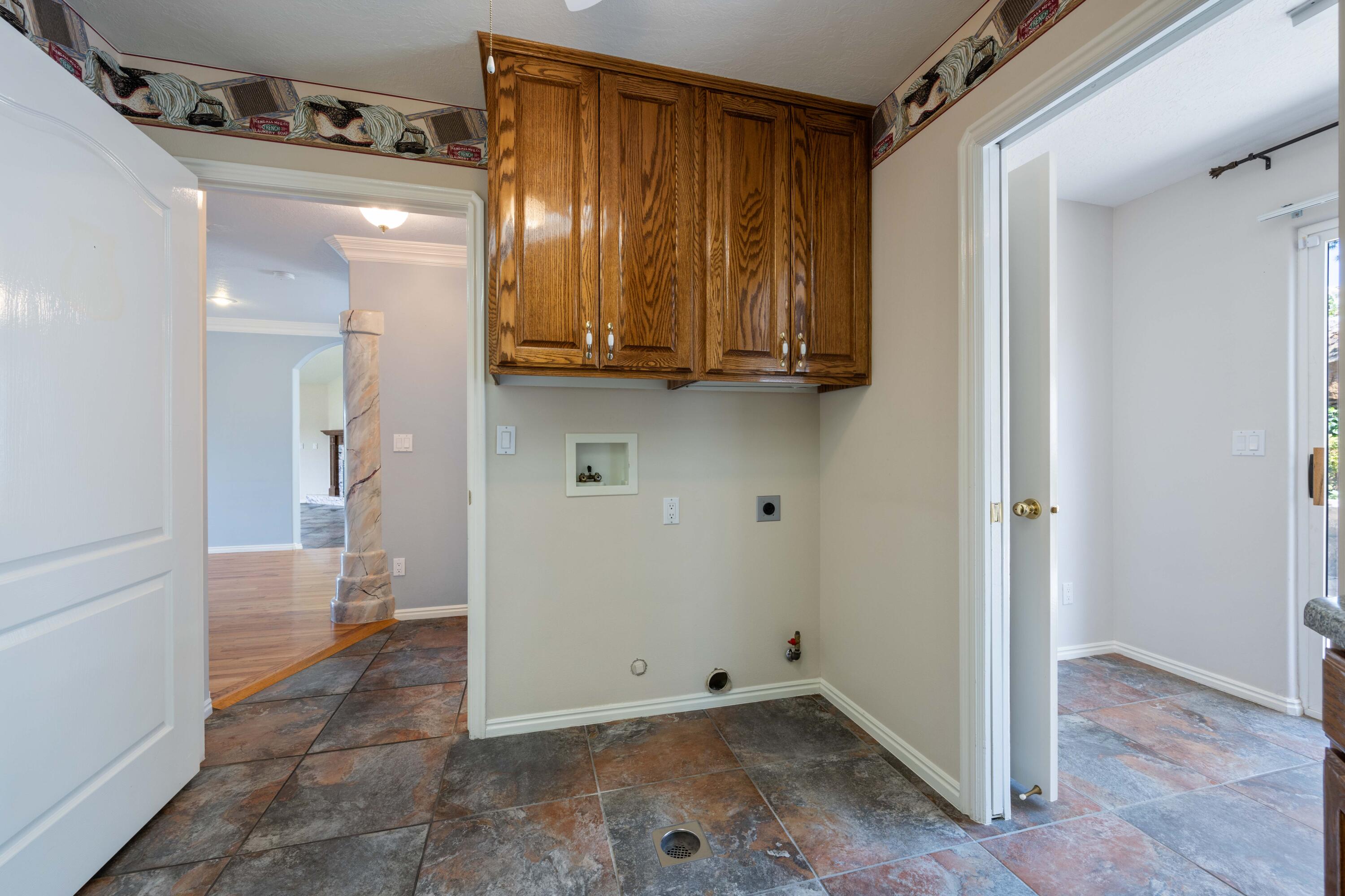 BOULDERS - Residential