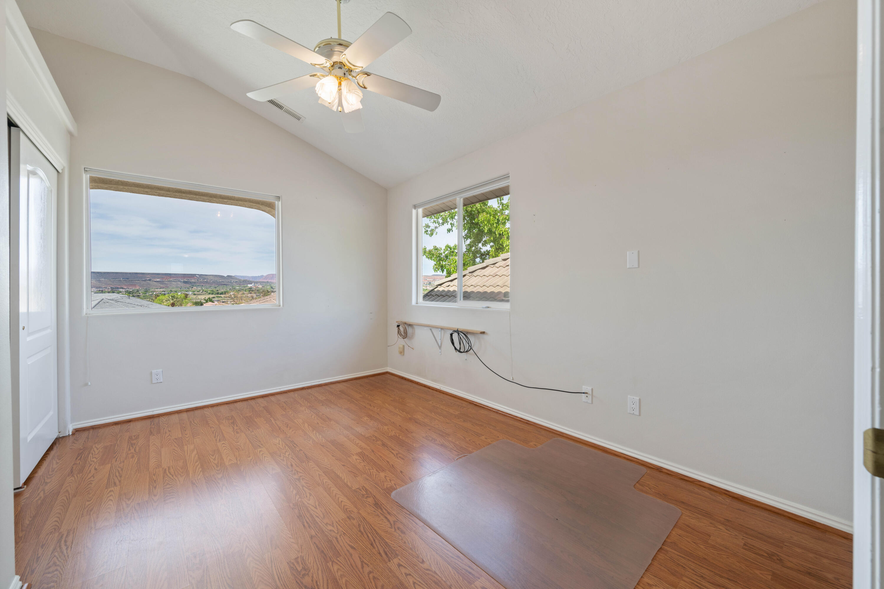 BOULDERS - Residential