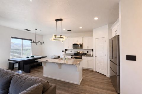 Tiny photo for 543 S STEWART CREEK, Washington, UT 84780 (MLS # 26-270592)