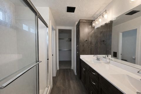 Tiny photo for 543 S STEWART CREEK, Washington, UT 84780 (MLS # 26-270592)