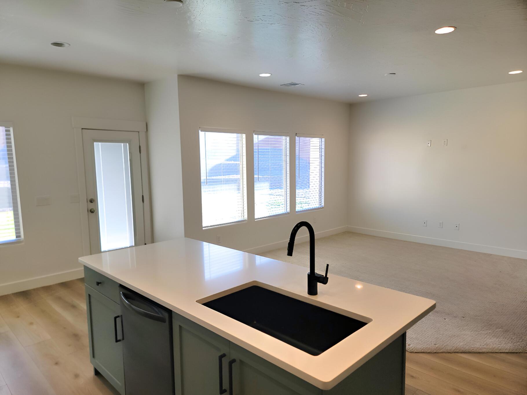 SAGE CANYON - Residential