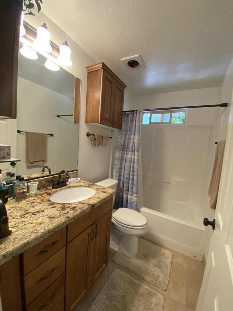 HARRISBURG LAKESIDE ESTATES - Residential