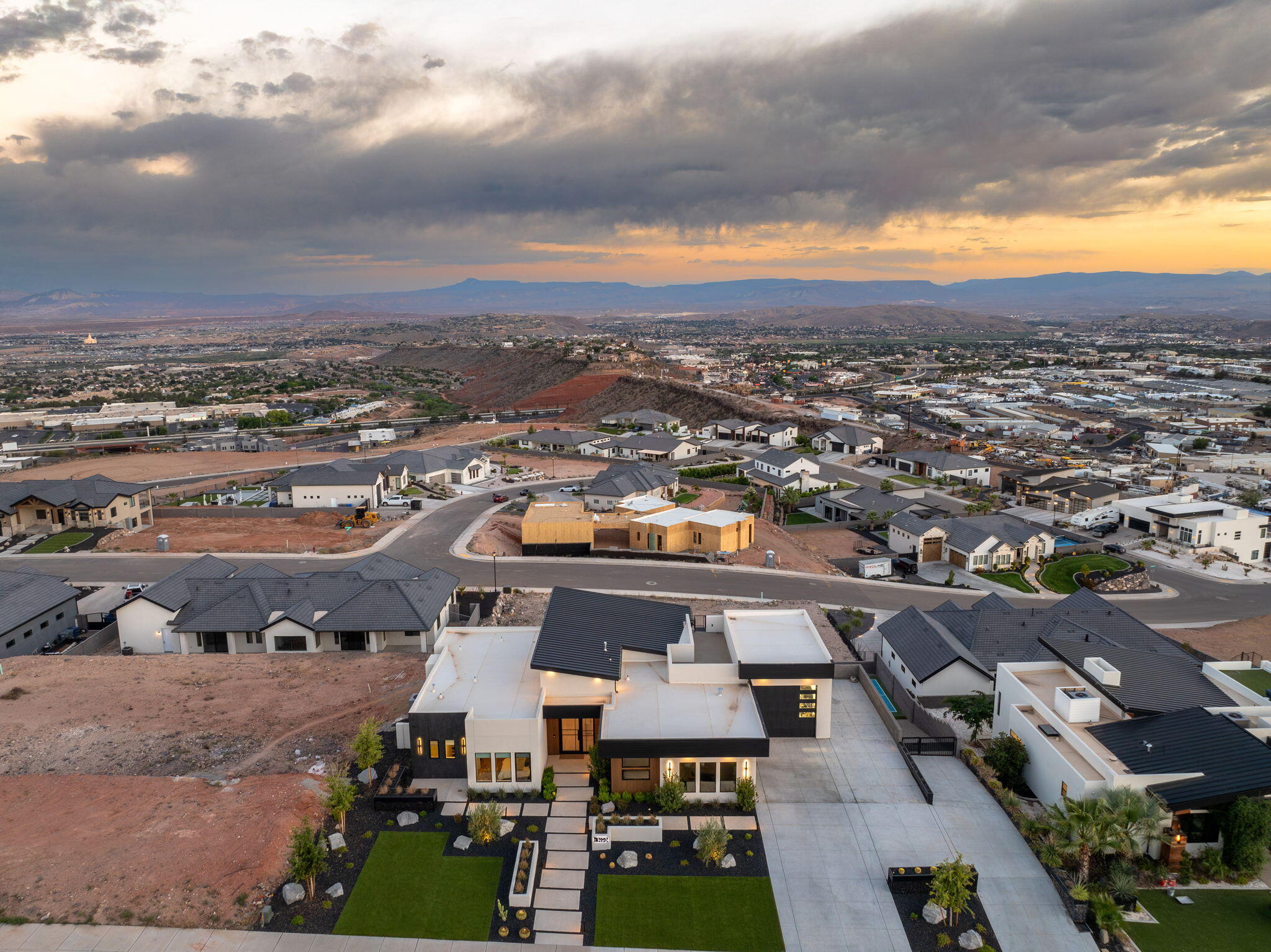 GRAND HEIGHTS - Residential