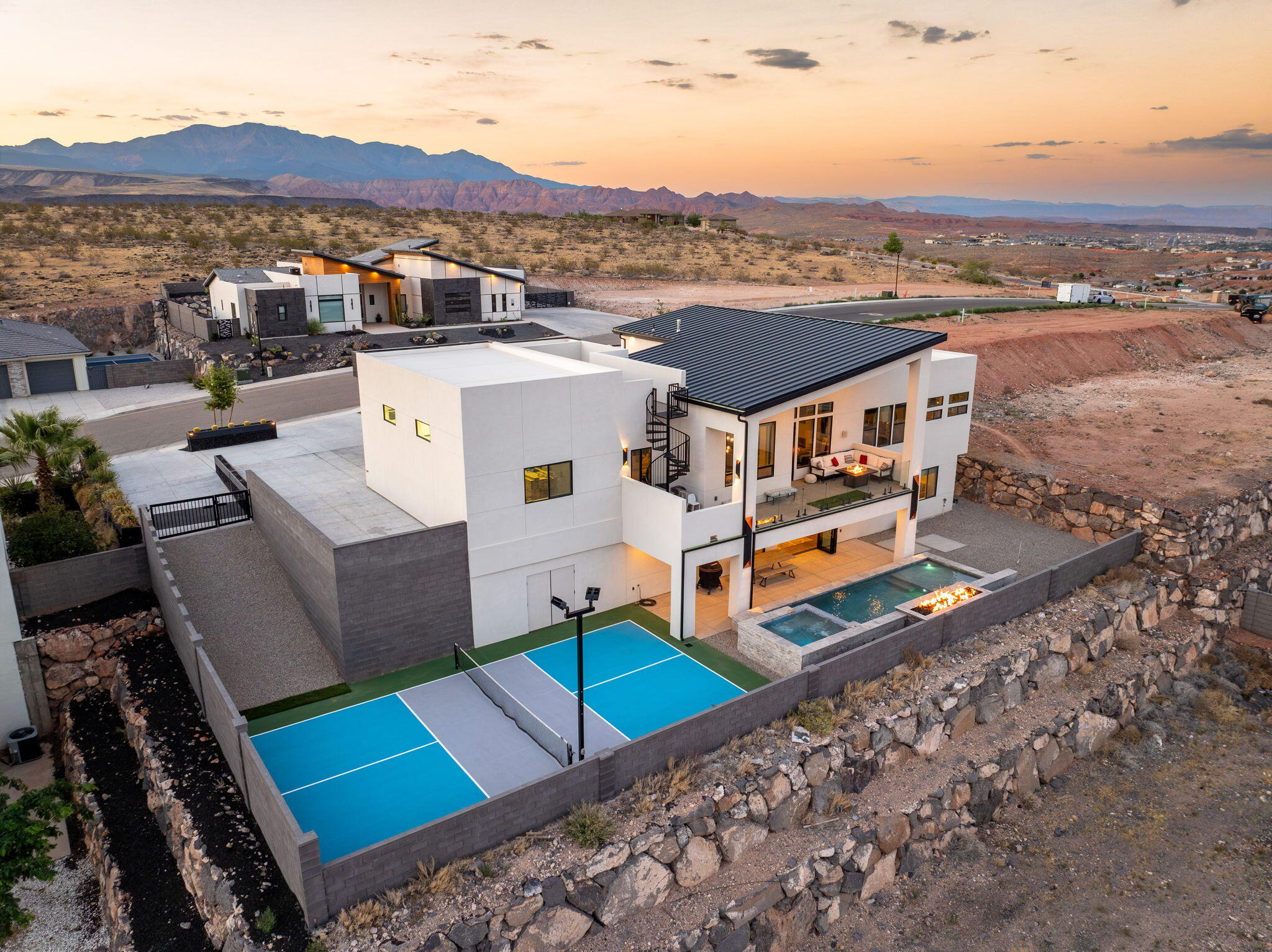 GRAND HEIGHTS - Residential