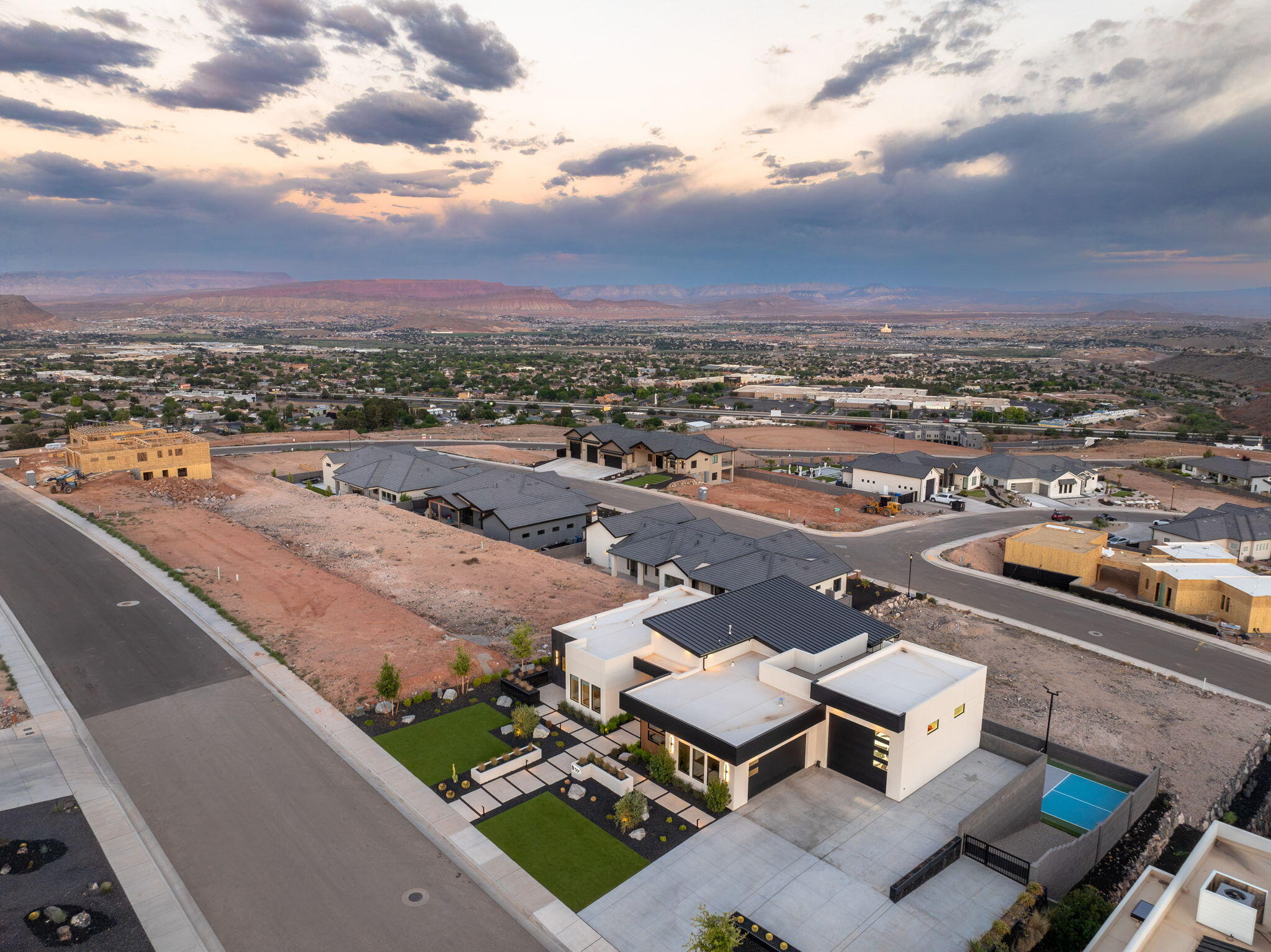 GRAND HEIGHTS - Residential