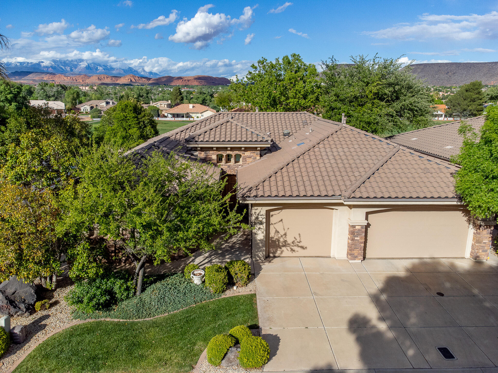 CRYSTAL SPRINGS - Residential