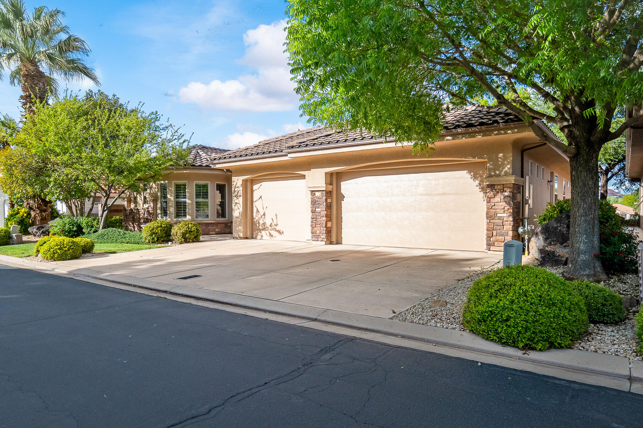 CRYSTAL SPRINGS - Residential