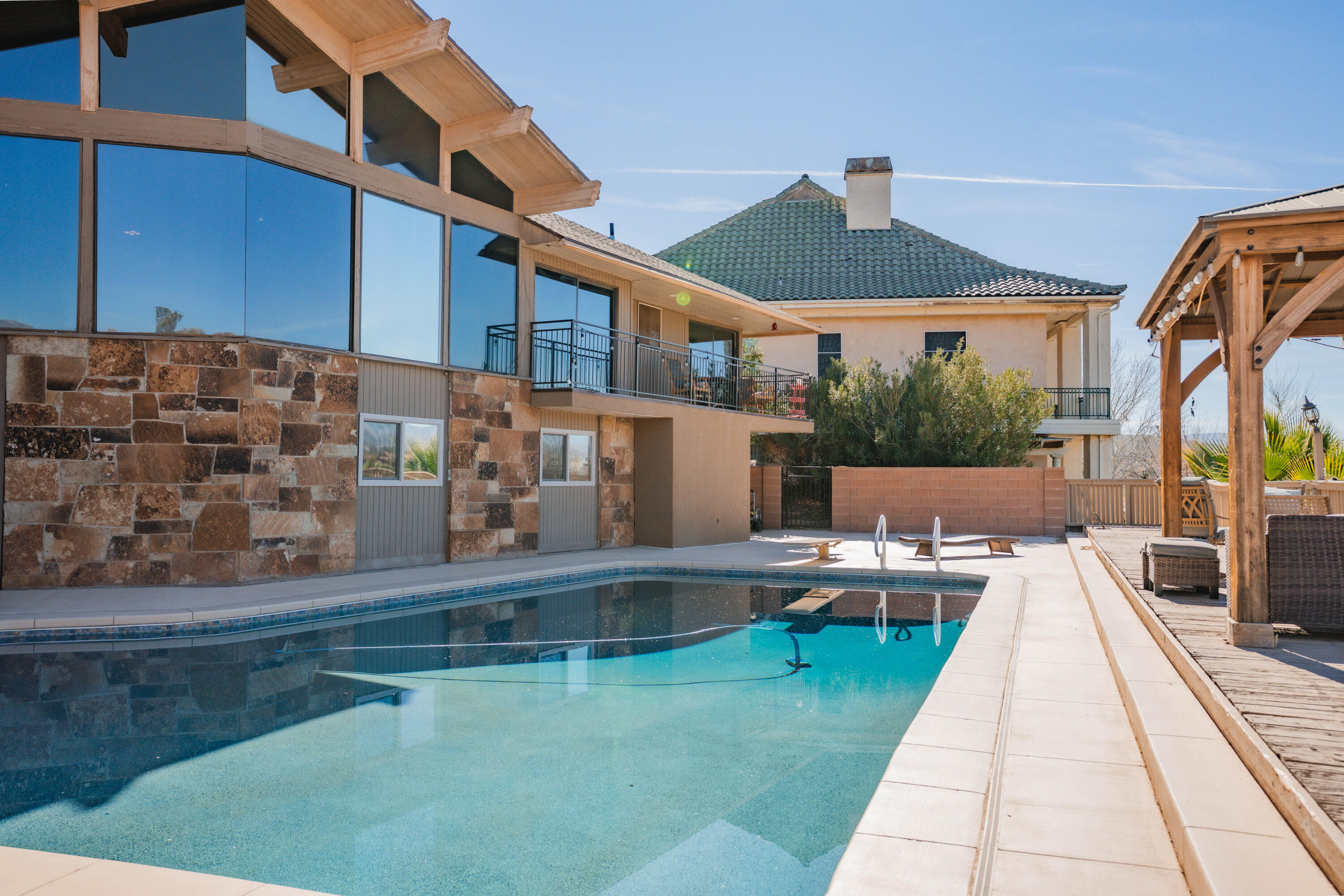 BLOOMINGTON COUNTRY CLUB - Residential