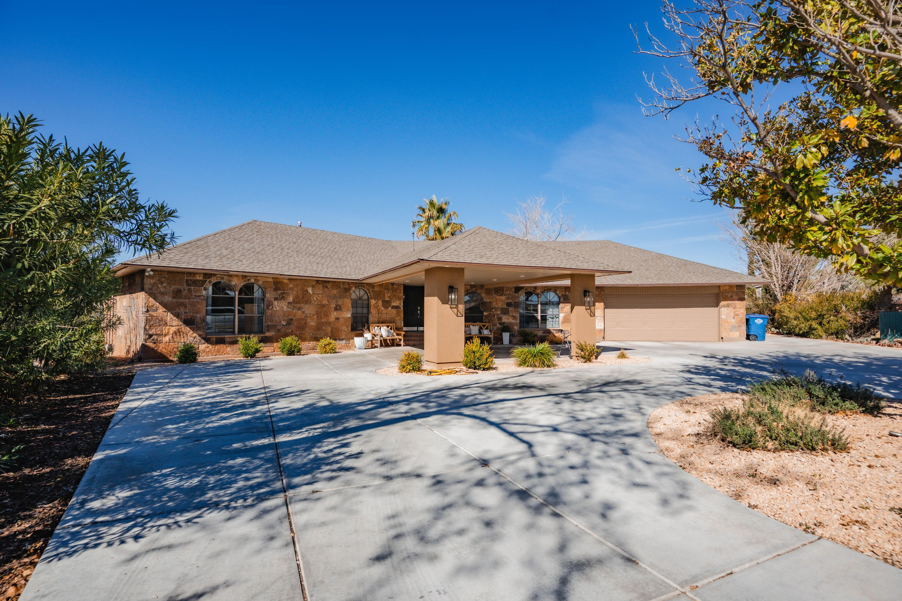 BLOOMINGTON COUNTRY CLUB - Residential