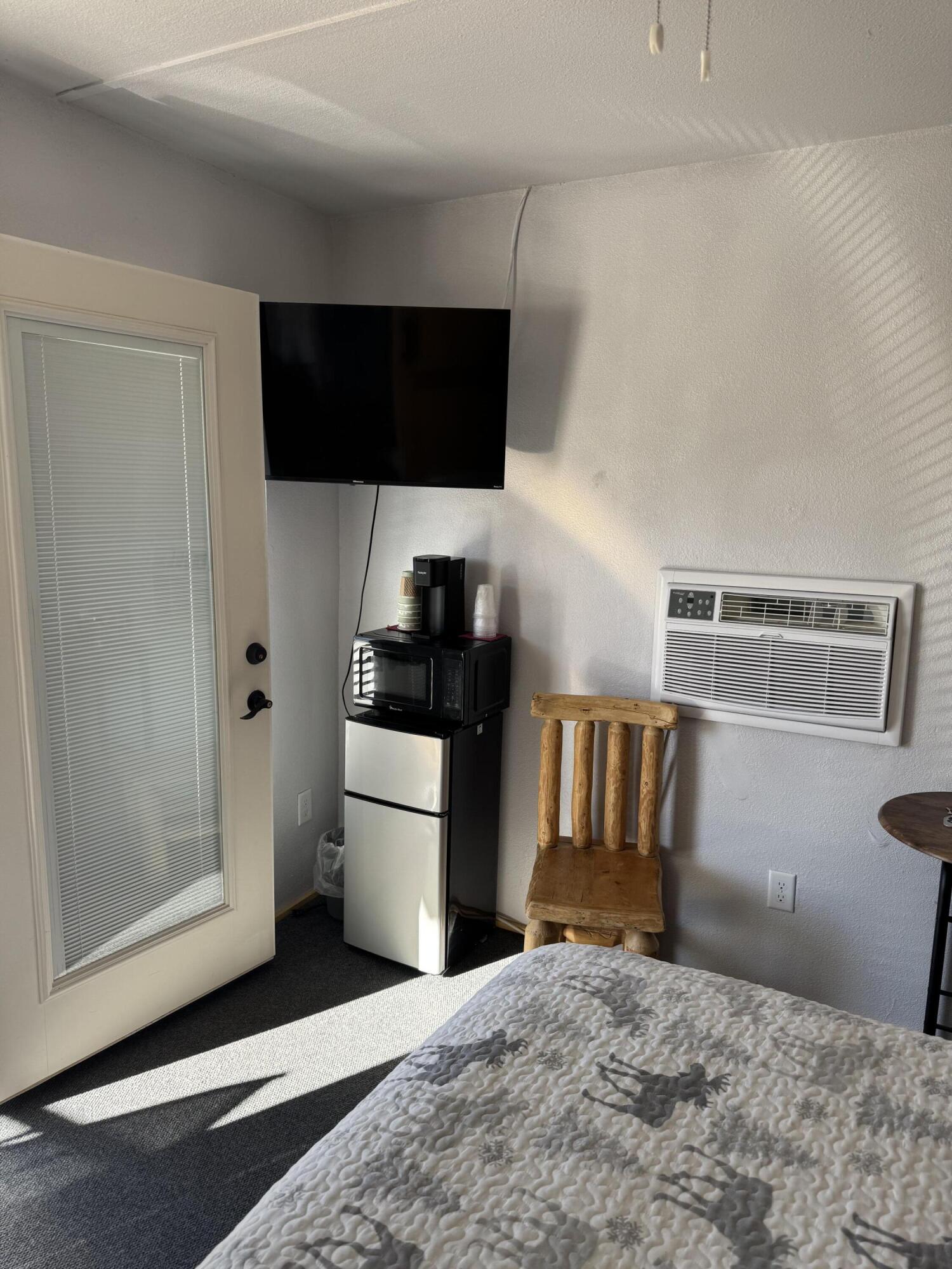 TOQUERVILLE TOWNSITE - Residential