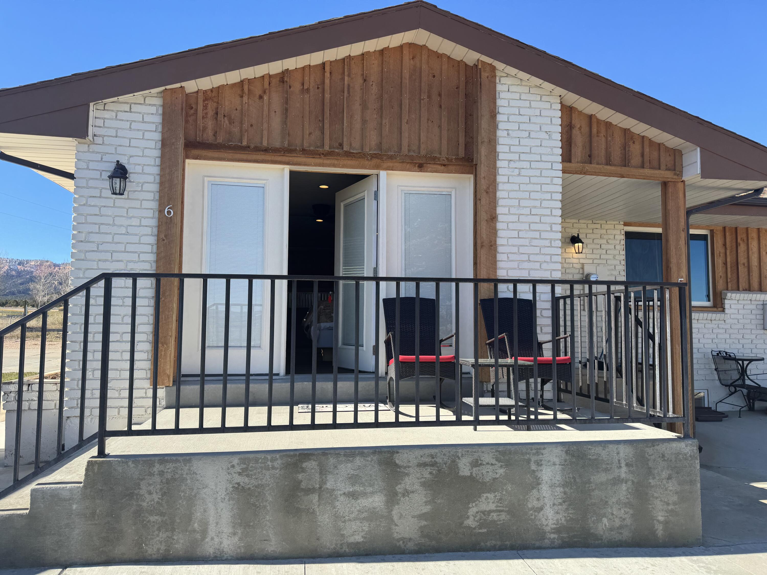 TOQUERVILLE TOWNSITE - Residential