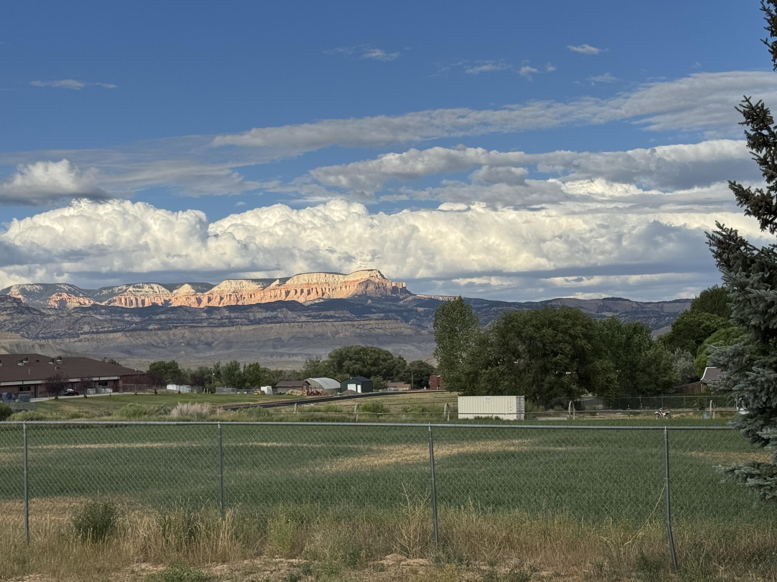 TOQUERVILLE TOWNSITE - Residential