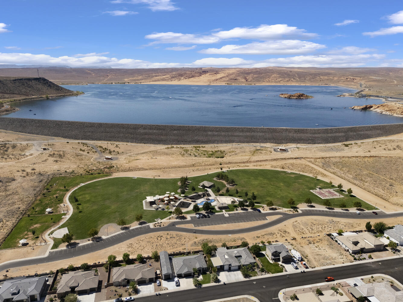 DIXIE SPRINGS - Land