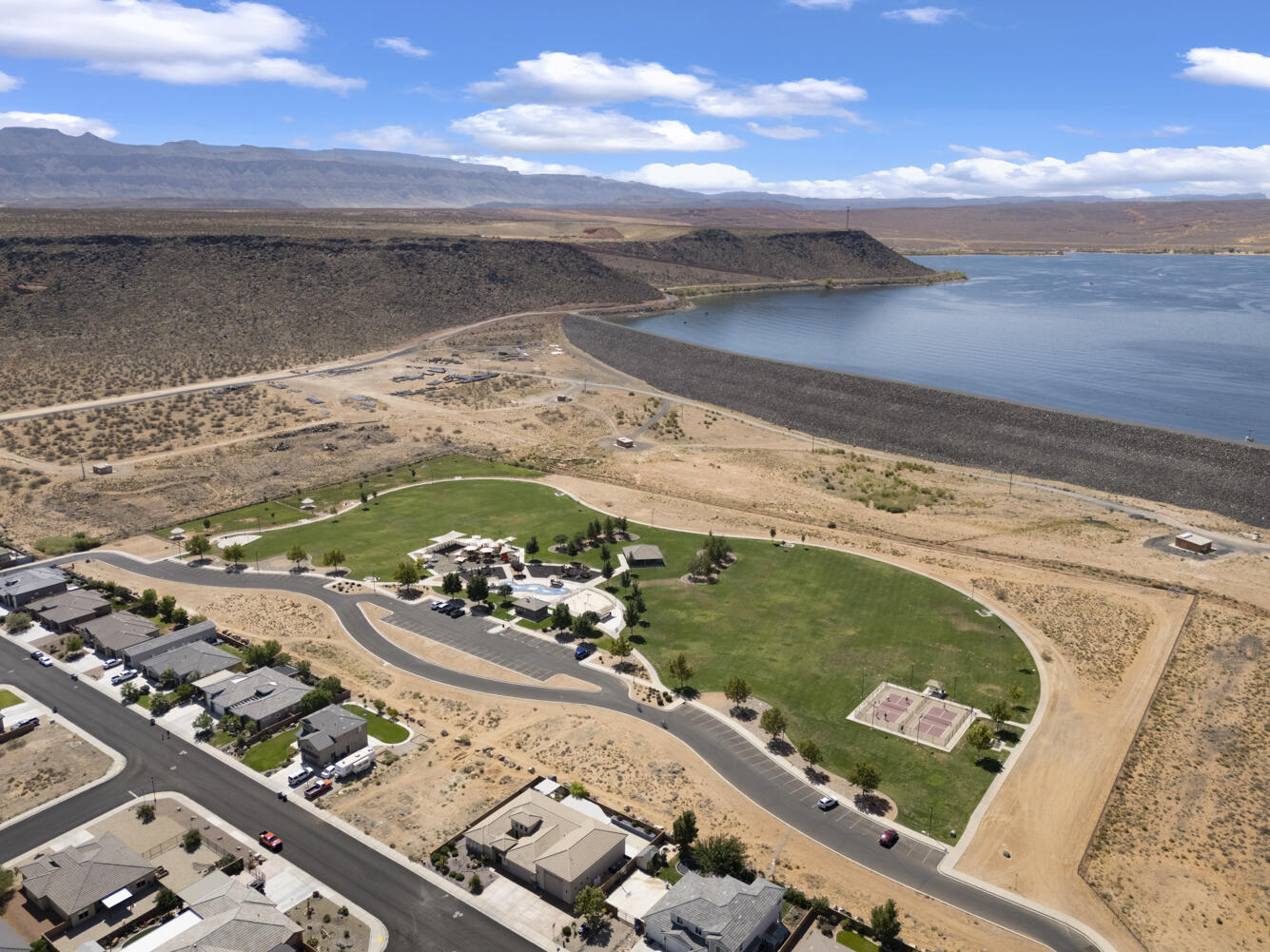 DIXIE SPRINGS - Land