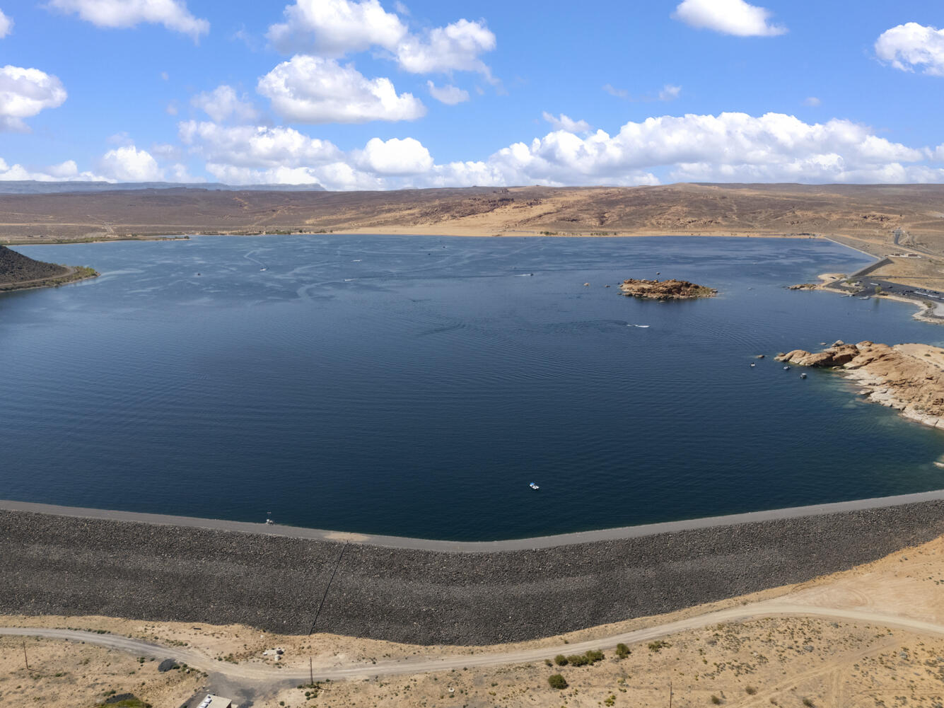 DIXIE SPRINGS - Land