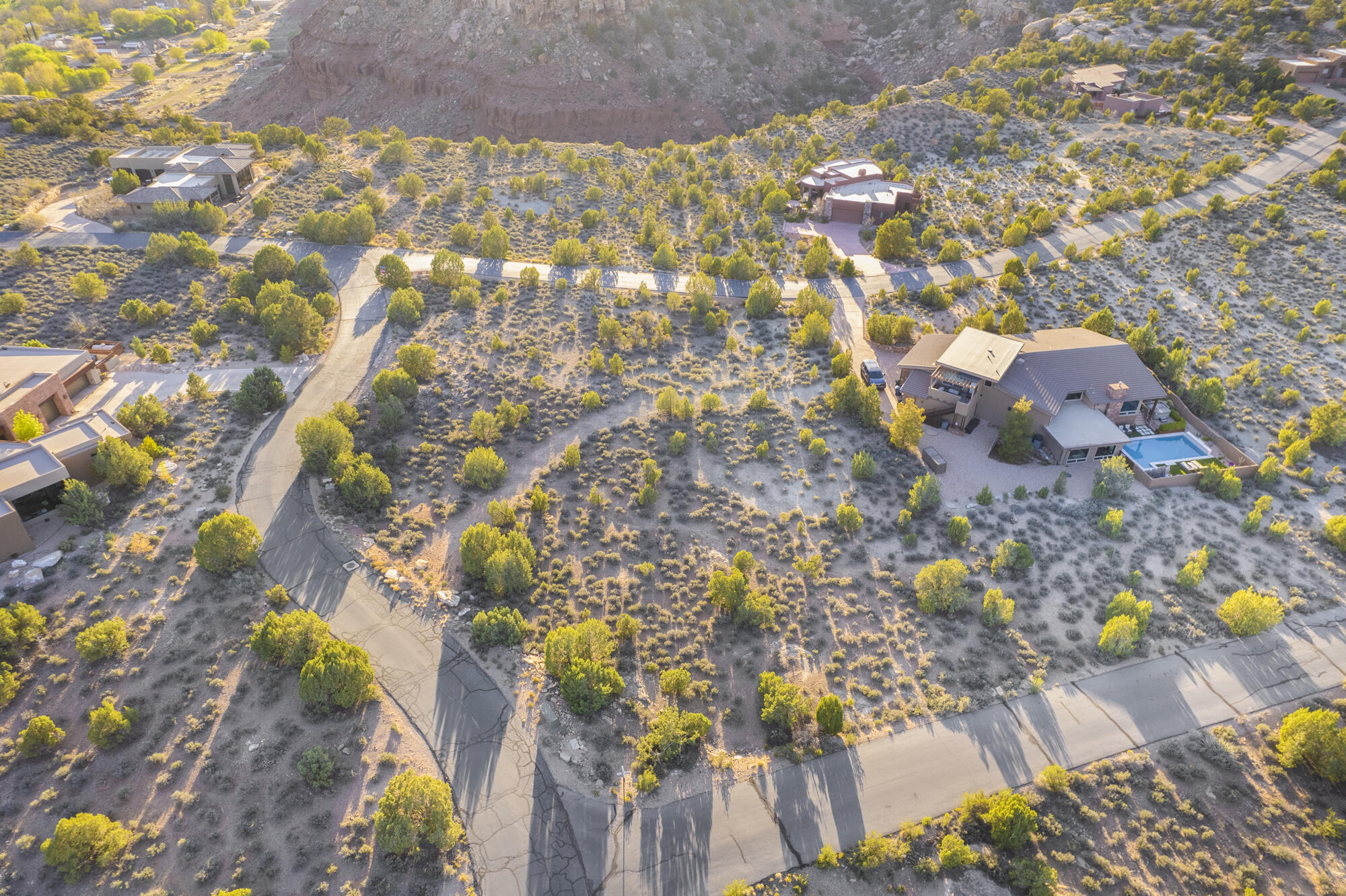 ANASAZI PLATEAU - Land