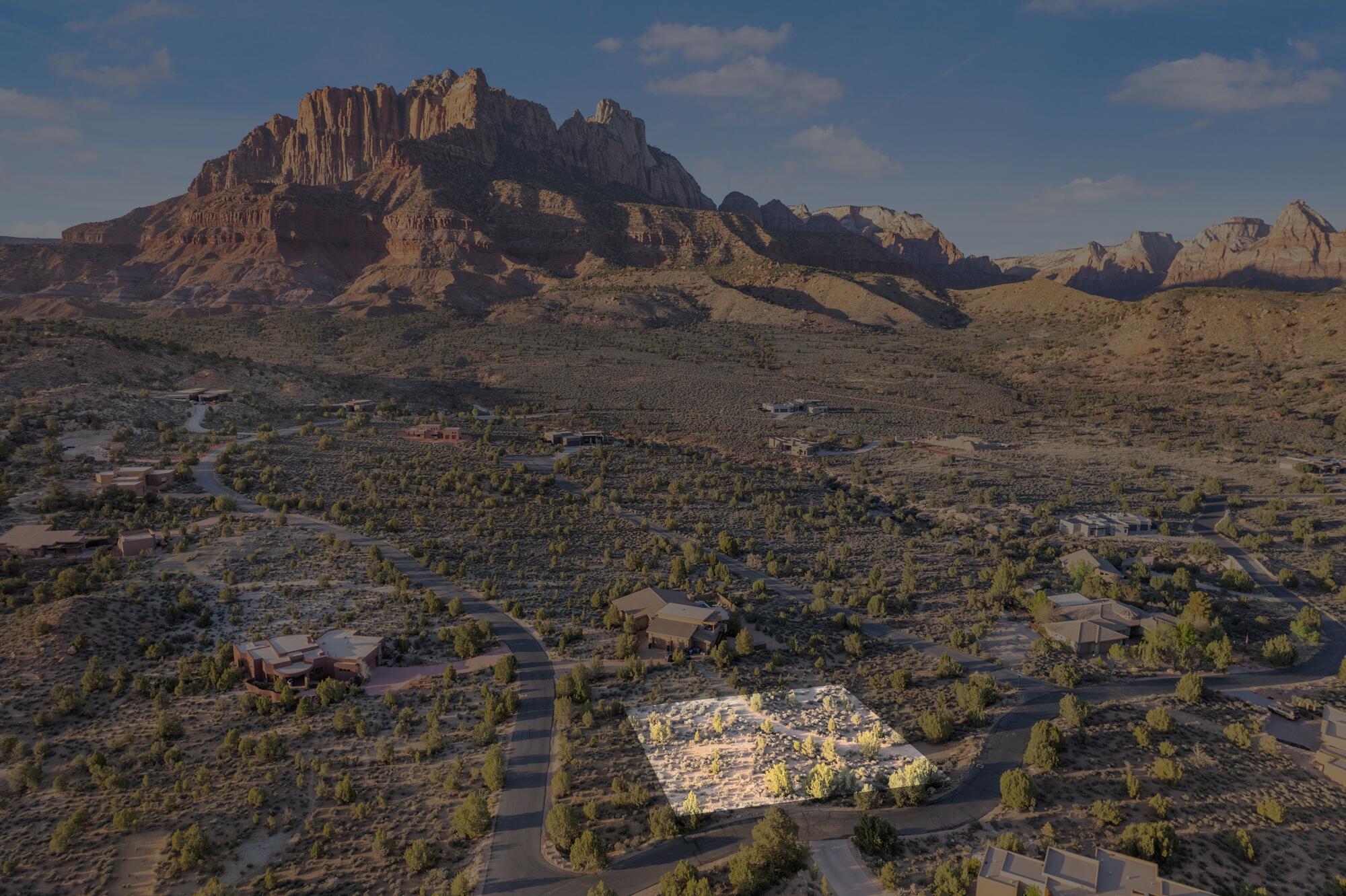 ANASAZI PLATEAU - Land