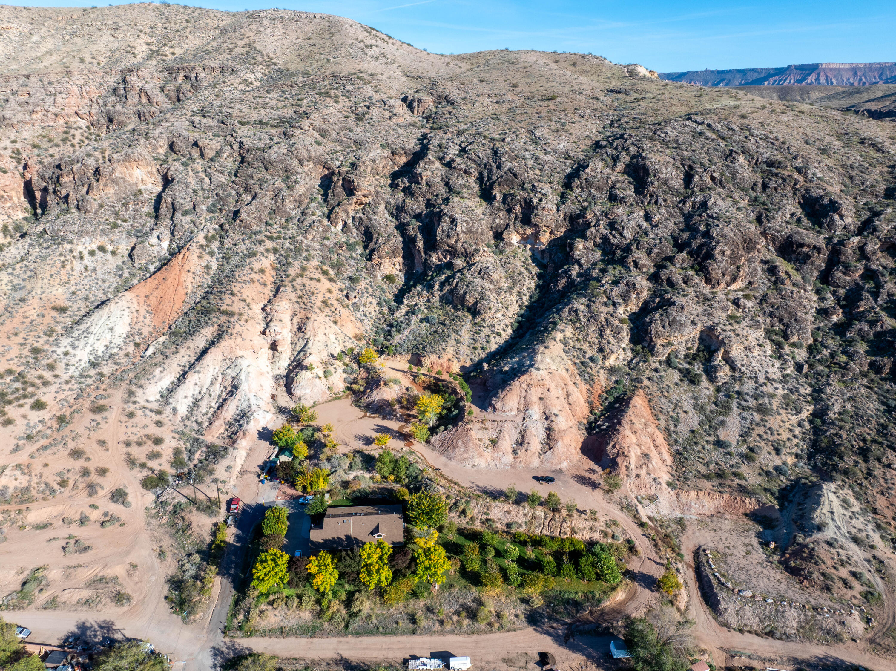 LAVERKIN TOWNSITE AND FIELD - Land