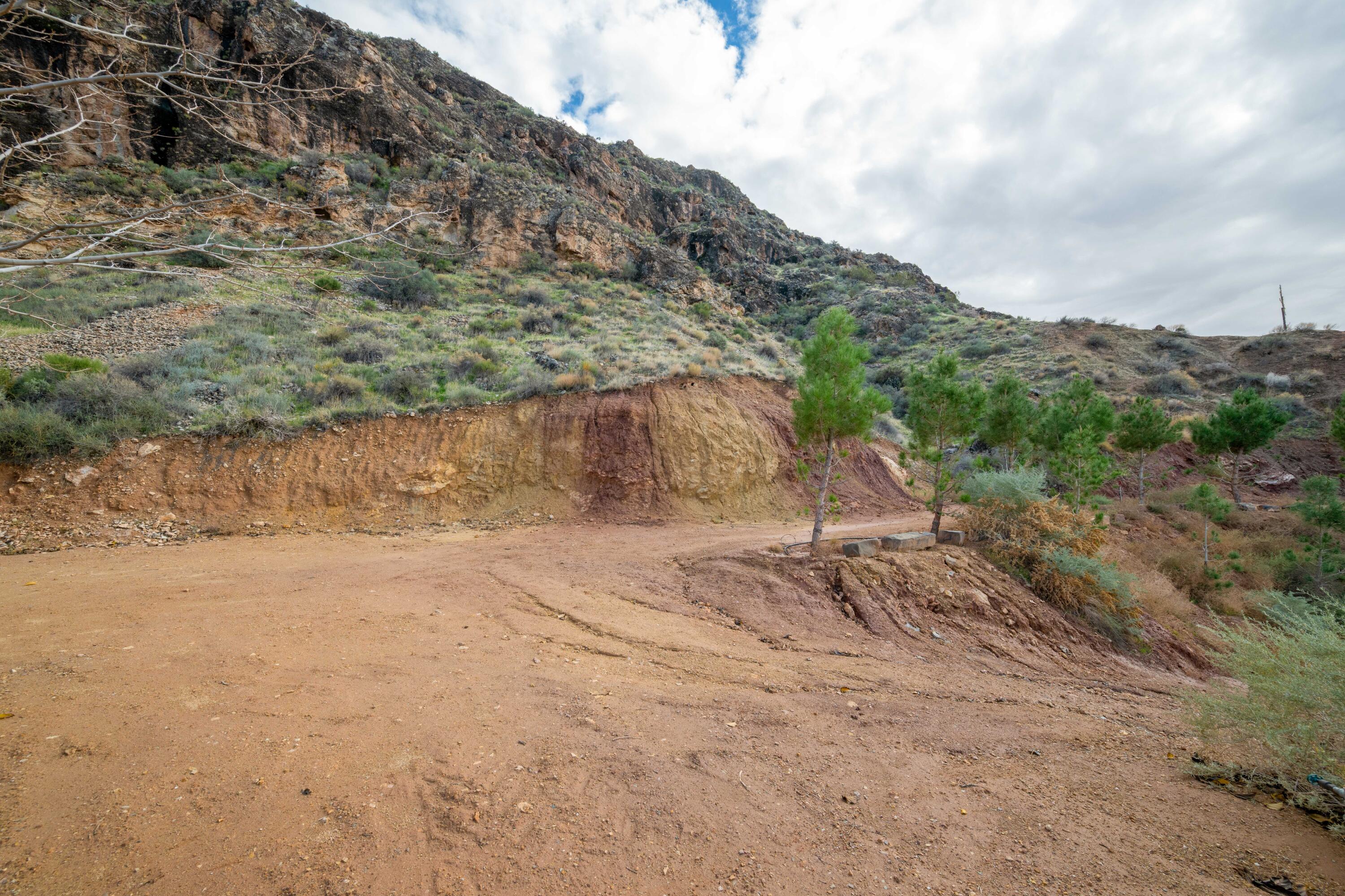 LAVERKIN TOWNSITE AND FIELD - Land