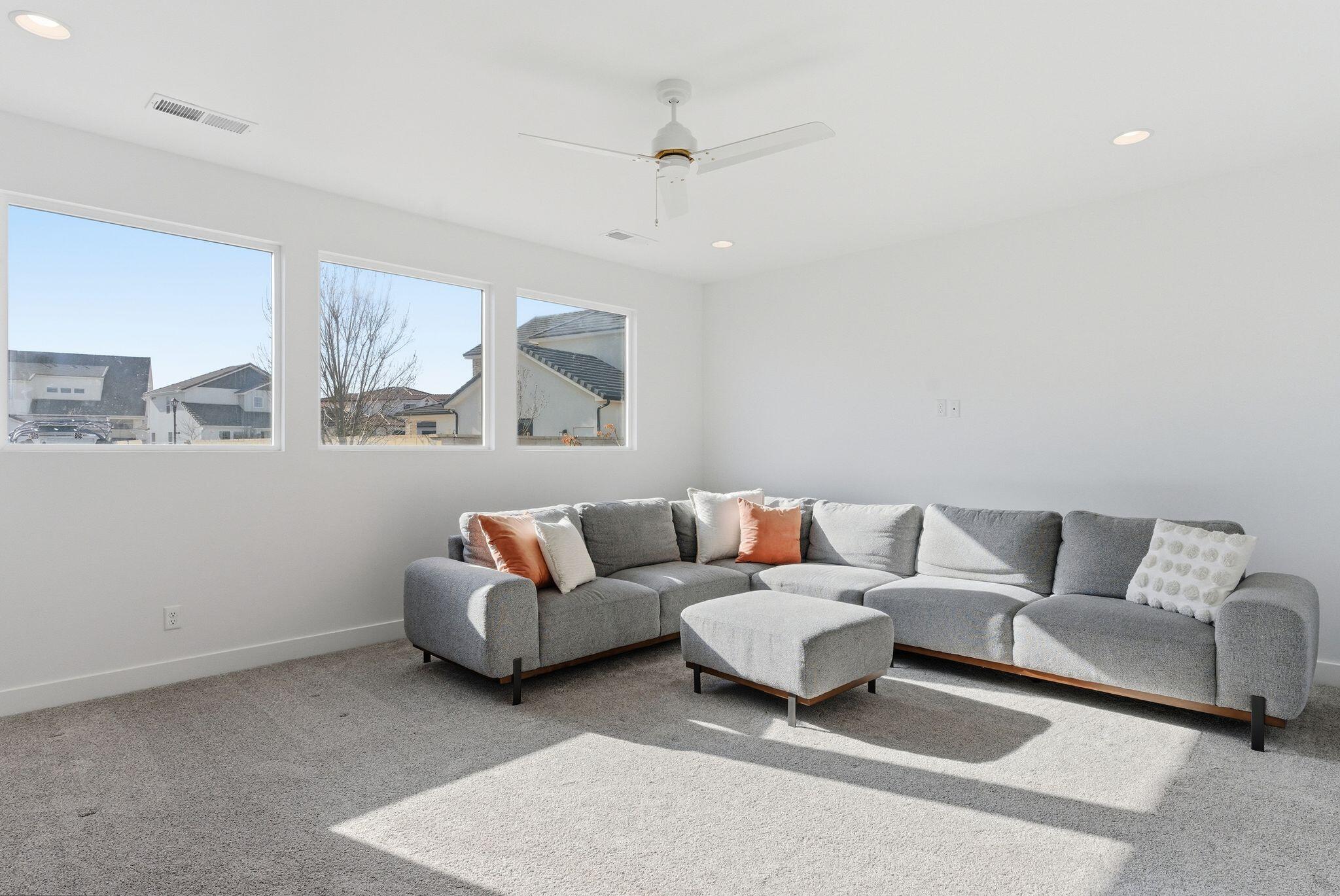 AUBURN HILLS - Residential