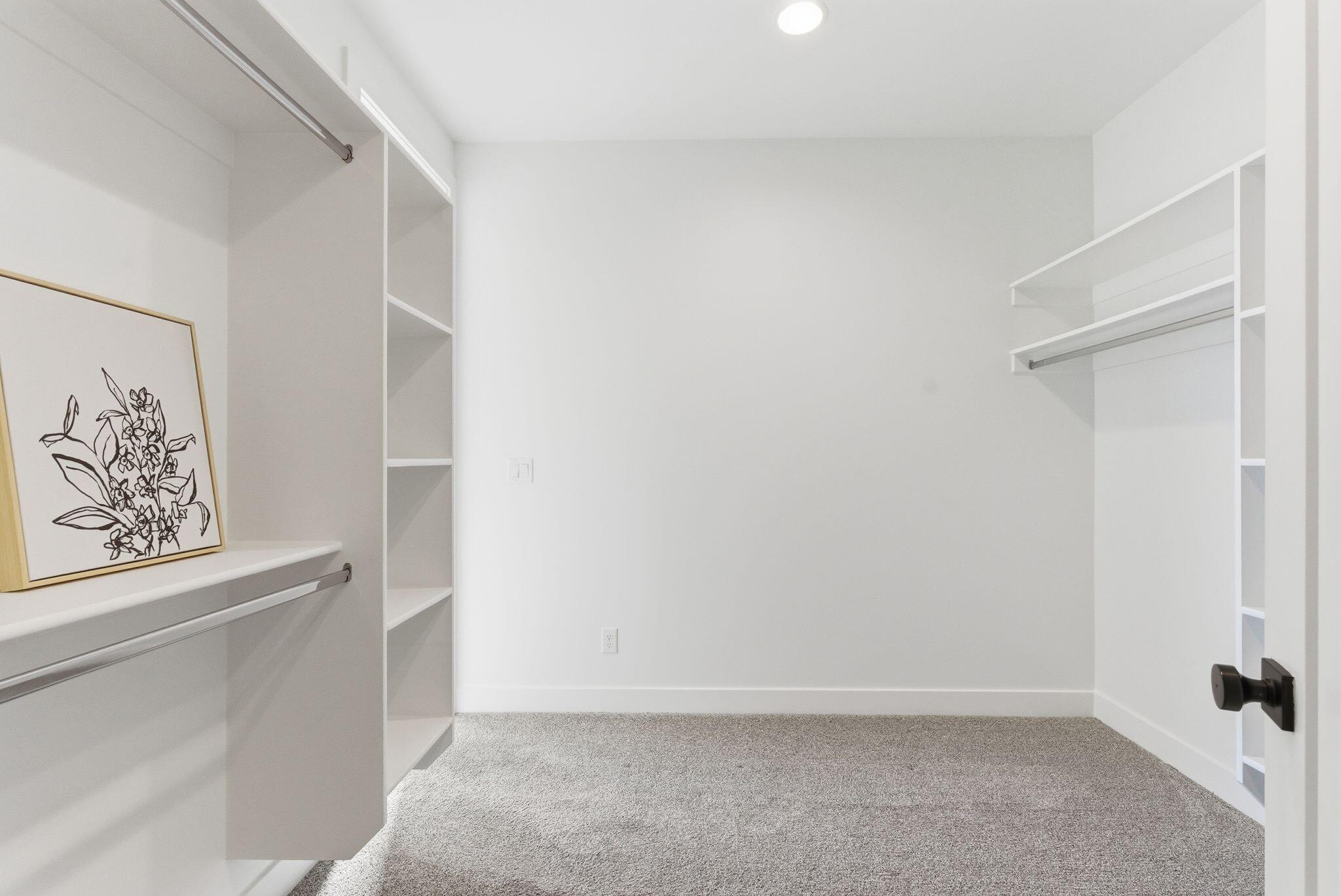 AUBURN HILLS - Residential