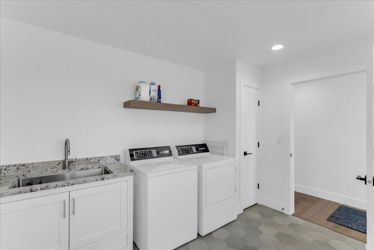 ST JAMES PLACE - Residential