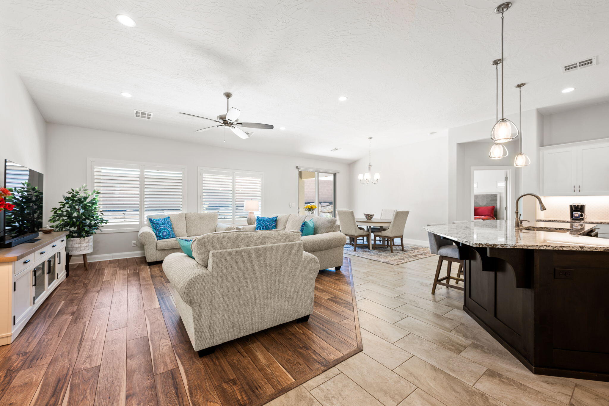 VARANO VISTAS AT DIVARIO - Residential