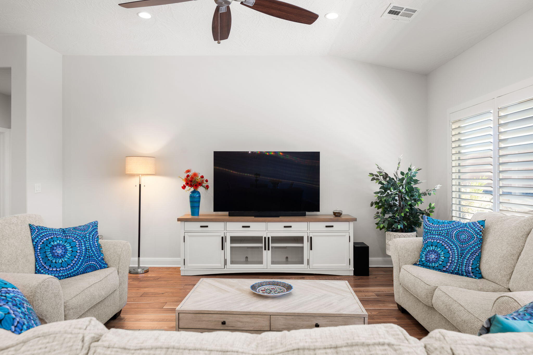 VARANO VISTAS AT DIVARIO - Residential