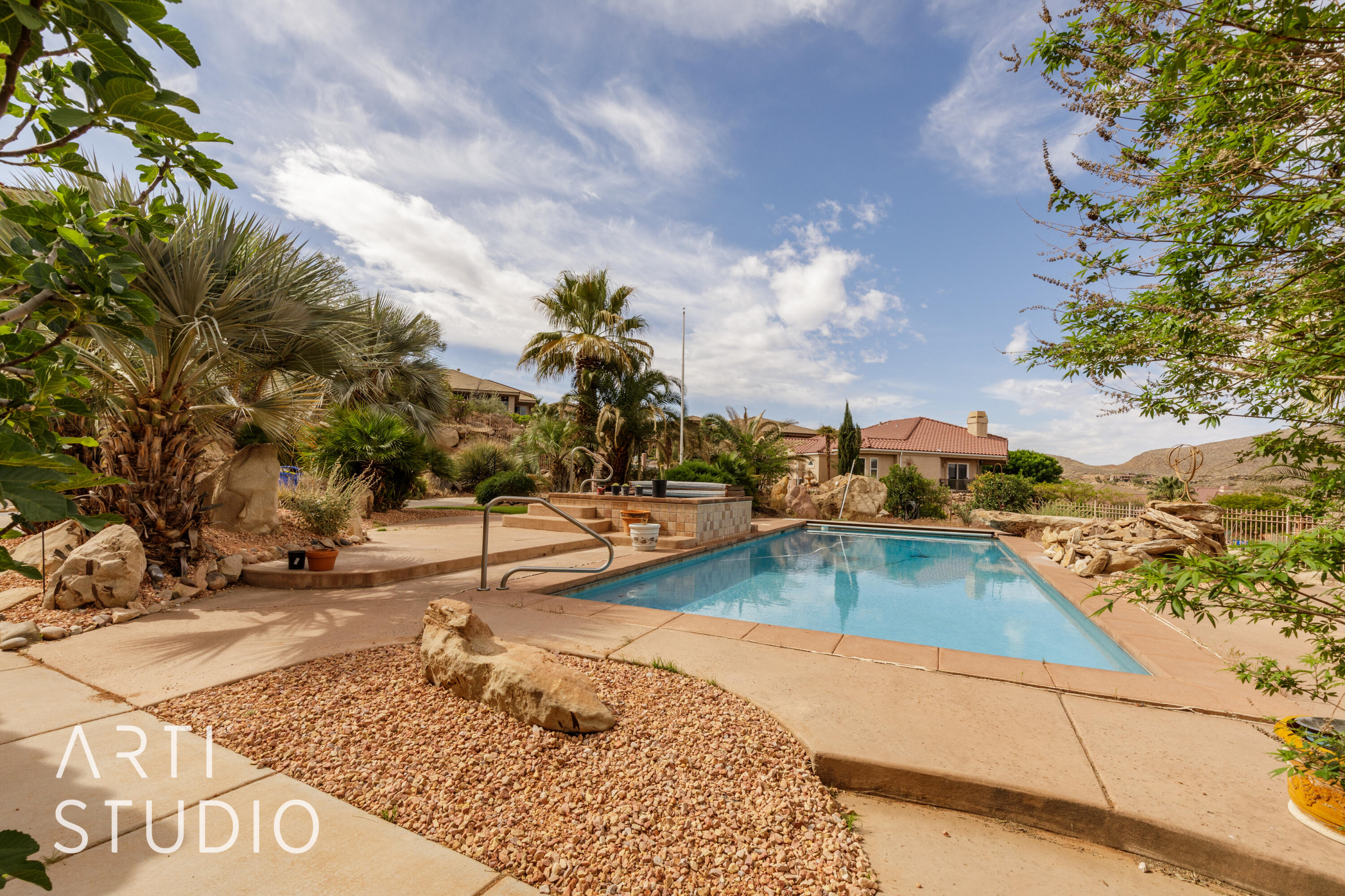 TAMARACK RIDGE ESTATES - Residential