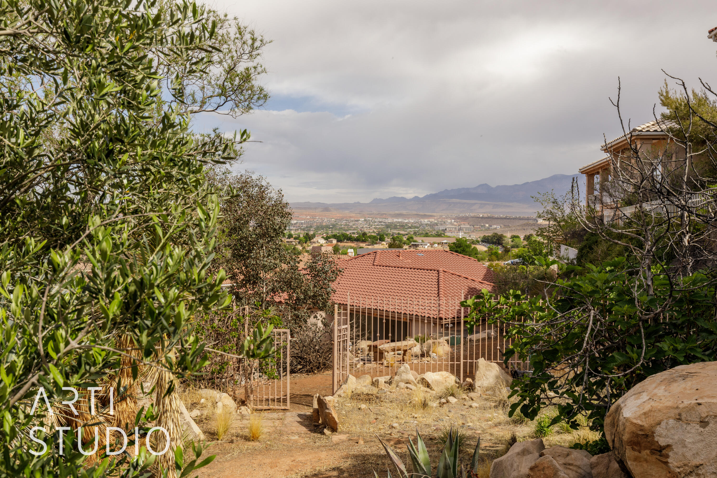 TAMARACK RIDGE ESTATES - Residential