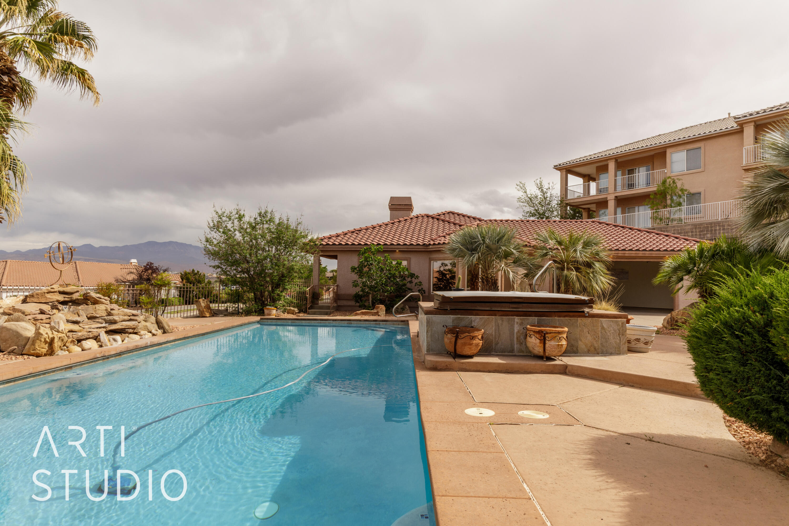 TAMARACK RIDGE ESTATES - Residential