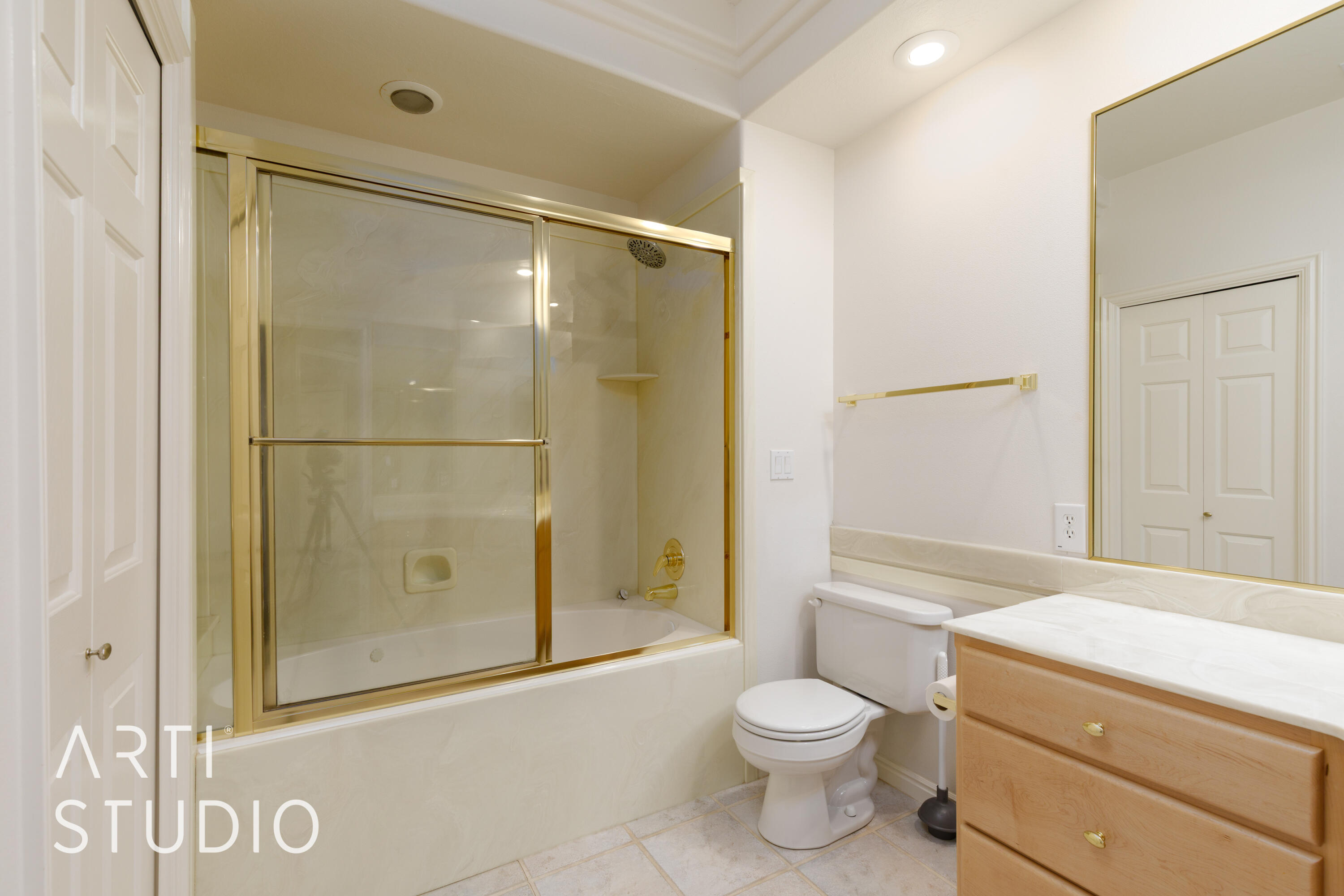 TAMARACK RIDGE ESTATES - Residential