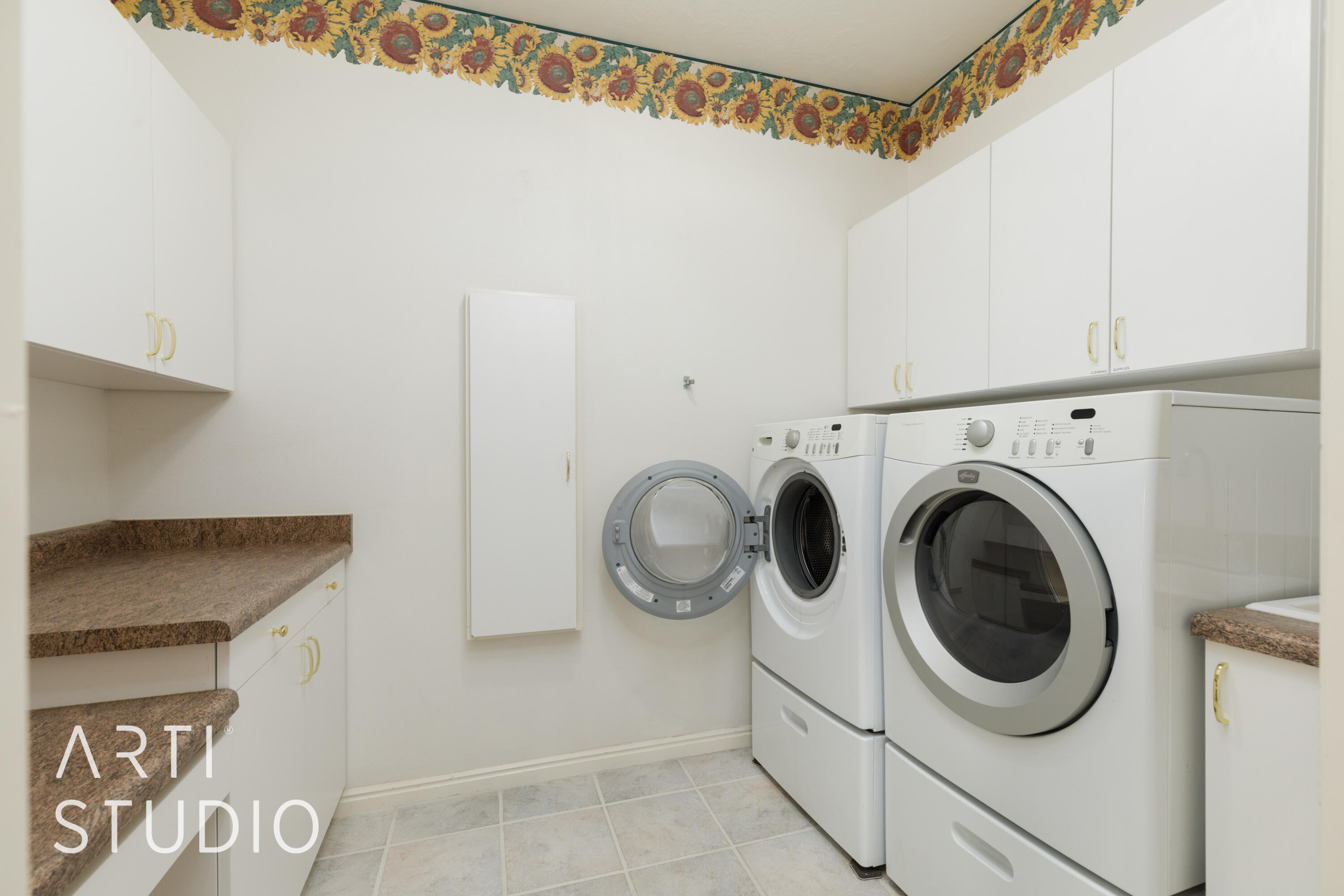 TAMARACK RIDGE ESTATES - Residential