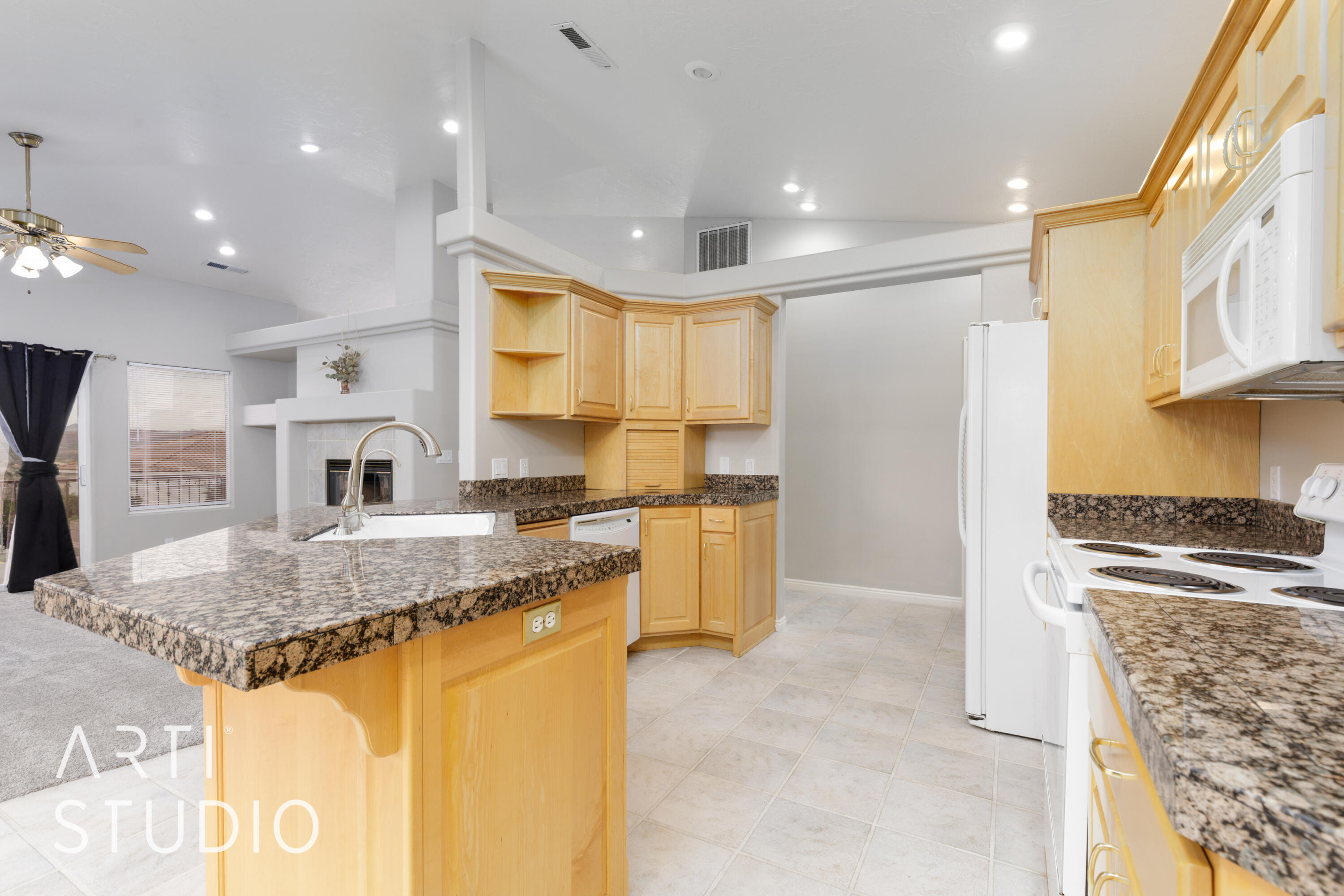 TAMARACK RIDGE ESTATES - Residential