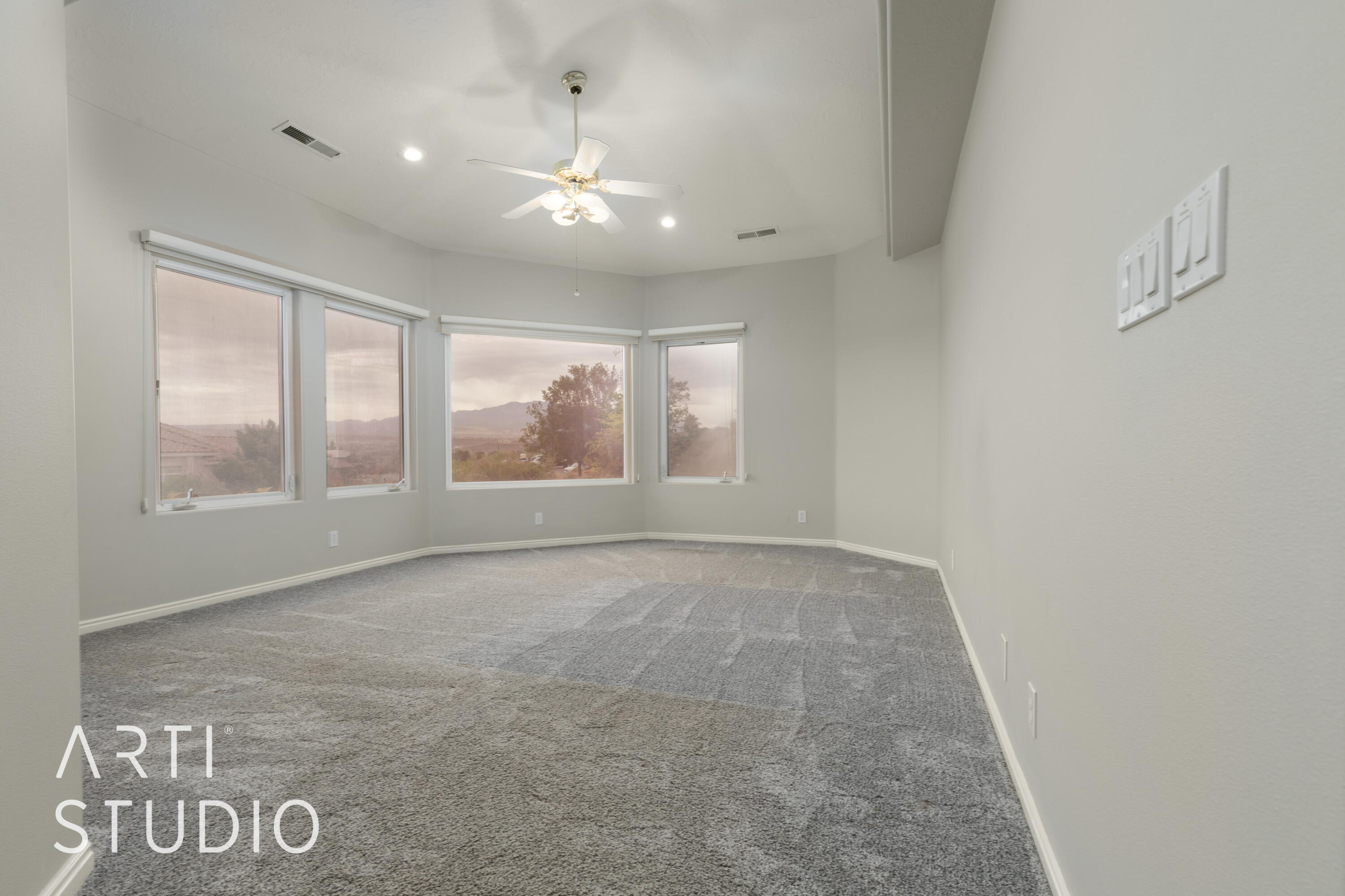 TAMARACK RIDGE ESTATES - Residential