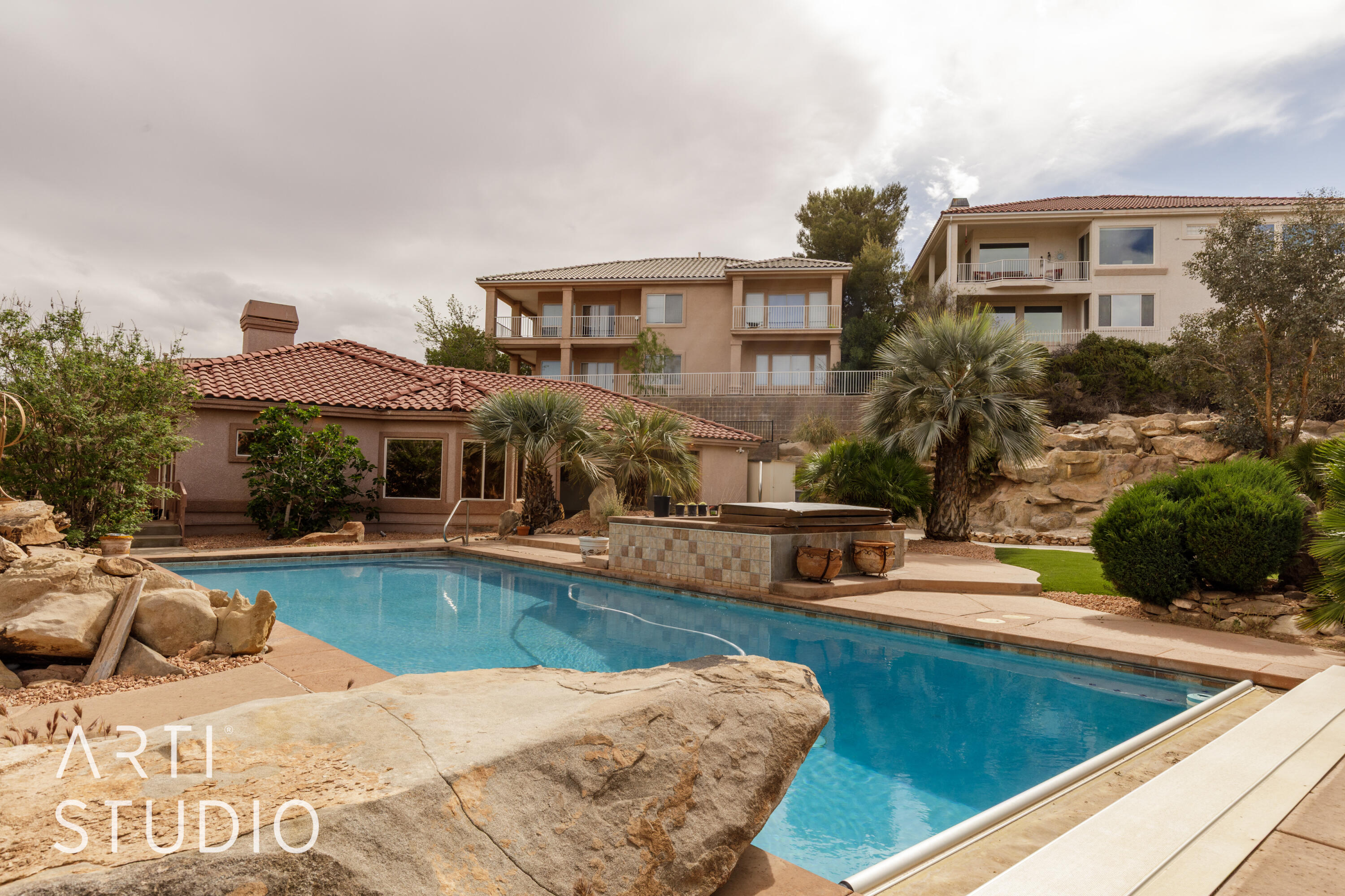 TAMARACK RIDGE ESTATES - Residential