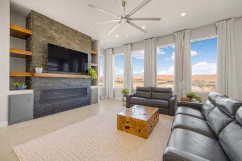 Tiny photo for 1840 Red Mountain DR, Santa Clara, UT 84765 (MLS # 26-275893)