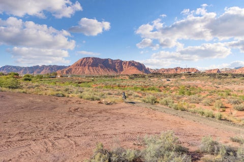 Tiny photo for 1840 Red Mountain DR, Santa Clara, UT 84765 (MLS # 26-275893)