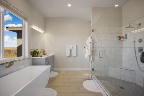 Tiny photo for 1840 Red Mountain DR, Santa Clara, UT 84765 (MLS # 26-275893)