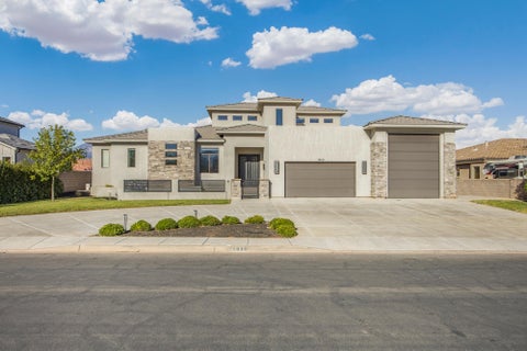 Tiny photo for 1840 Red Mountain DR, Santa Clara, UT 84765 (MLS # 26-275893)