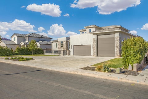 Tiny photo for 1840 Red Mountain DR, Santa Clara, UT 84765 (MLS # 26-275893)