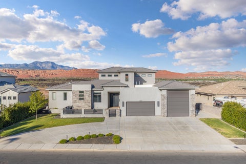 Photo of 1840 Red Mountain DR, Santa Clara, UT 84765 (MLS # 26-275893)