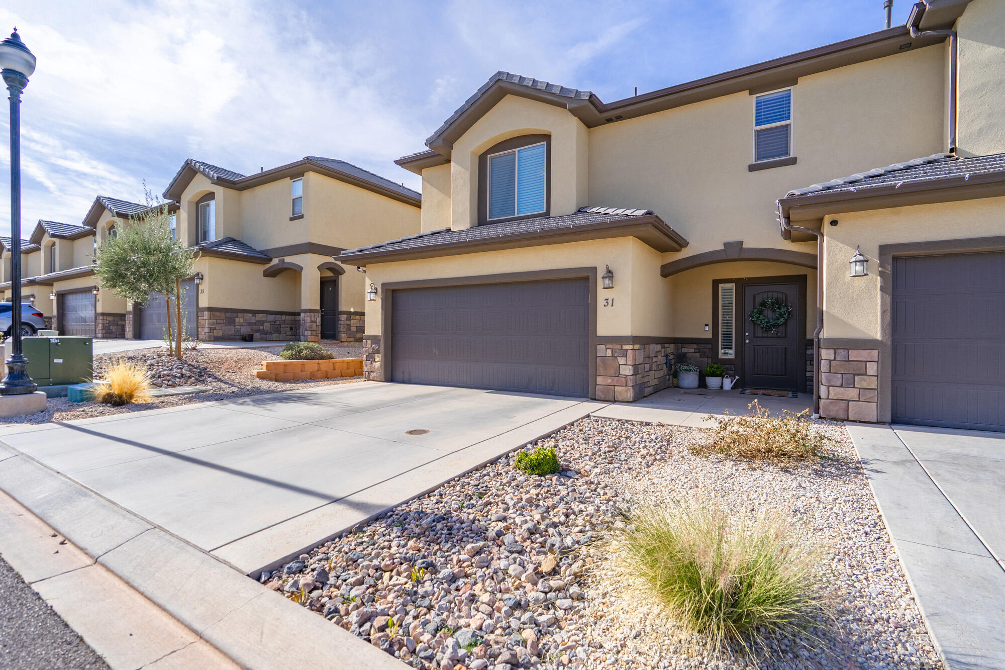 BLACKHAWK TH - Residential