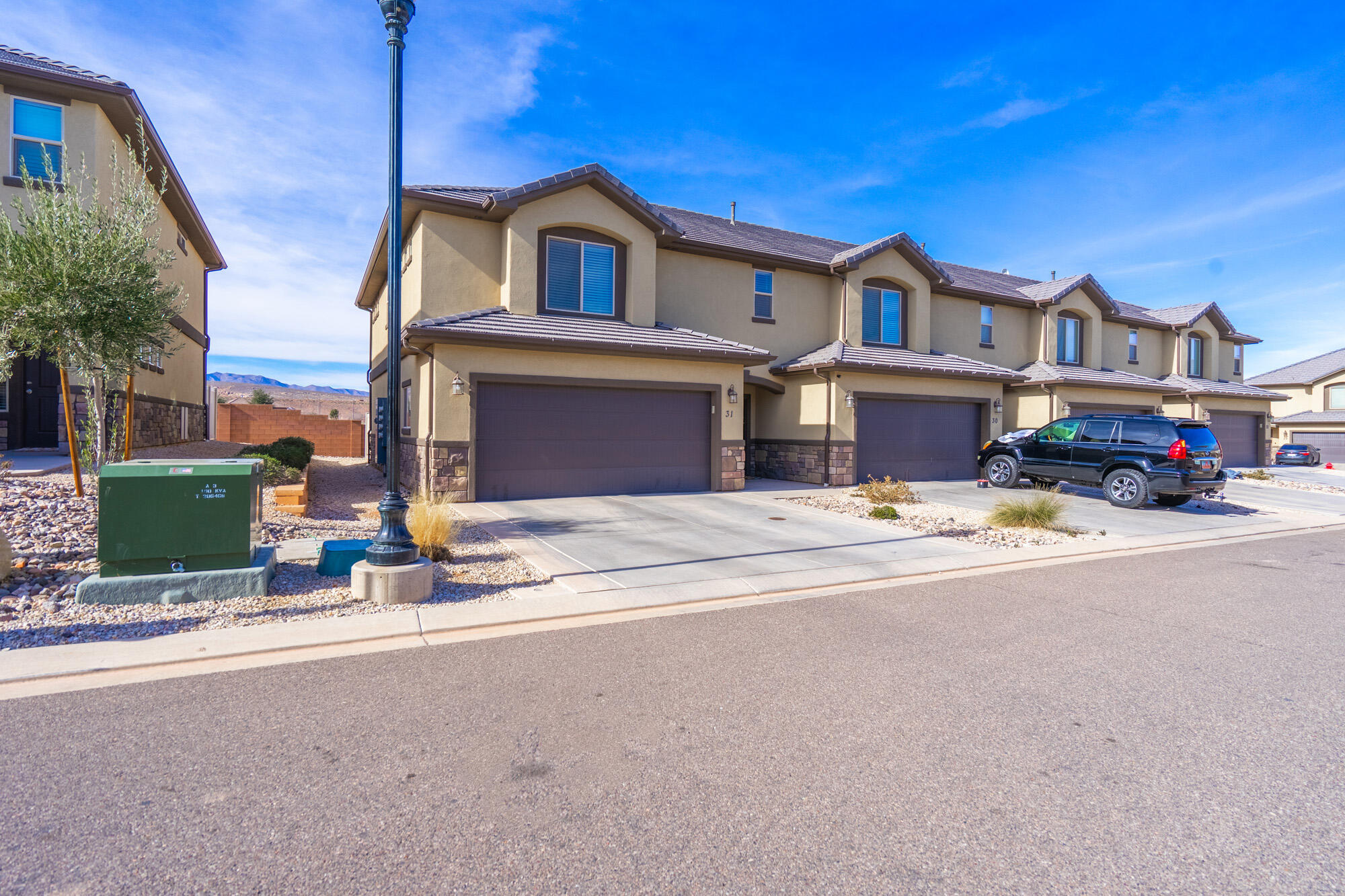 BLACKHAWK TH - Residential