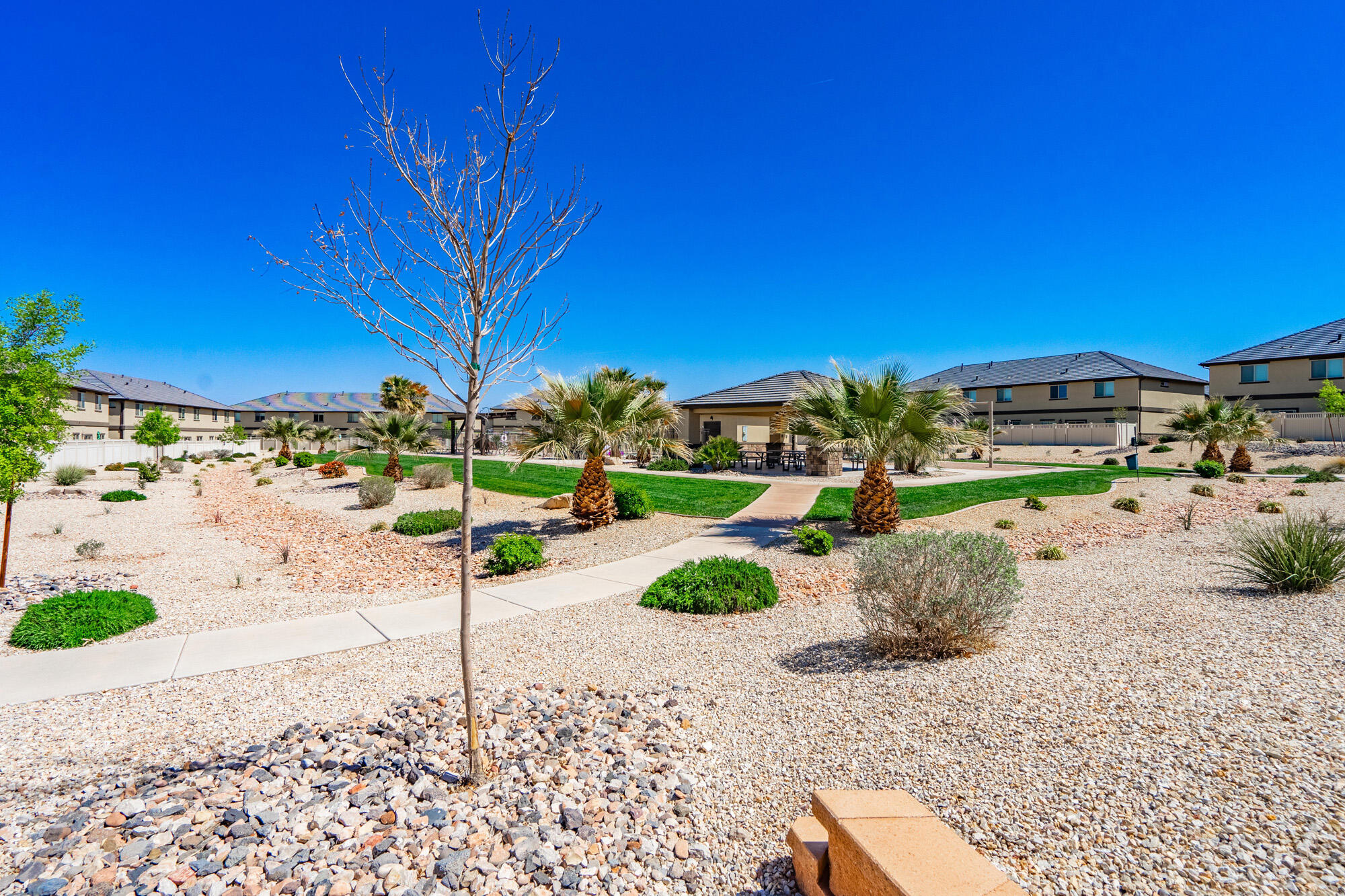 BLACKHAWK TH - Residential