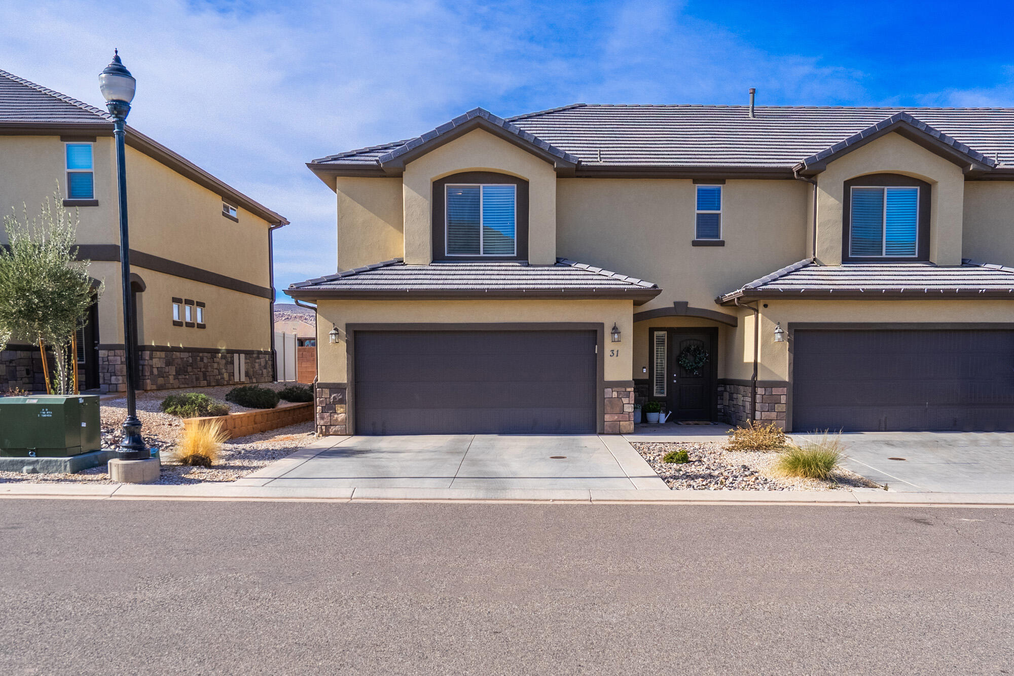 BLACKHAWK TH - Residential